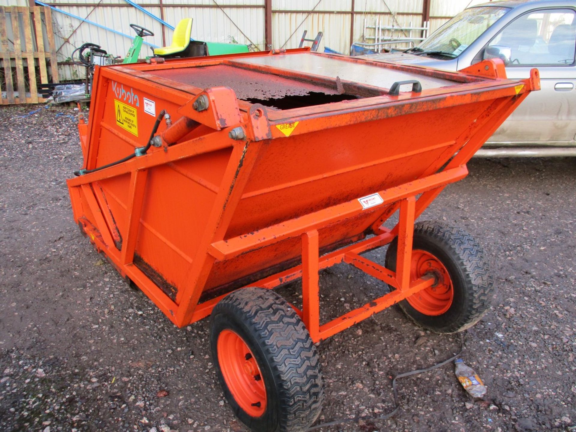 KUBOTA PTO SWEEPER/VAC - Image 4 of 5