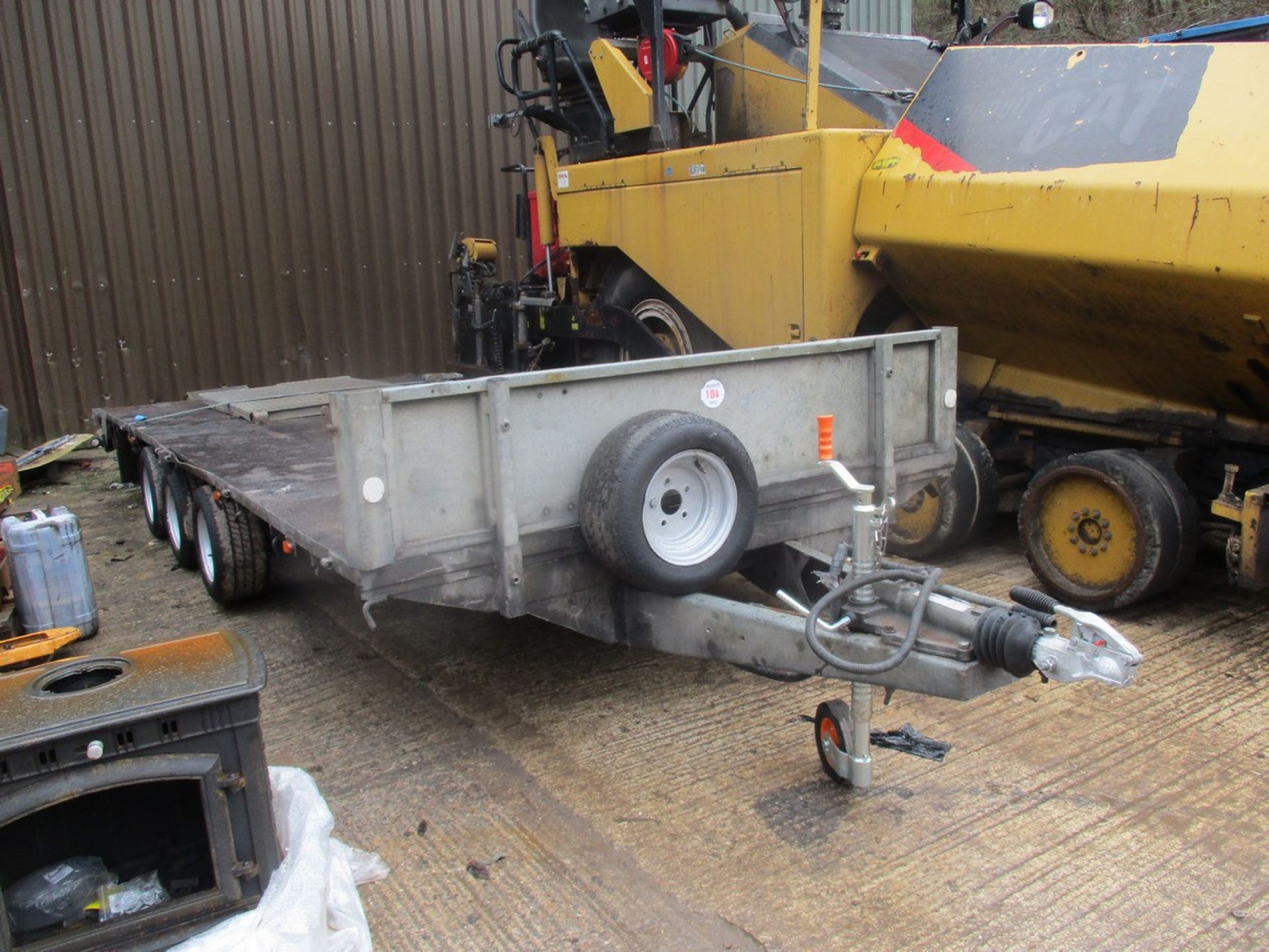 16FT TRI AXLE BATESON TRAILER C.W RAMPS - Image 3 of 6