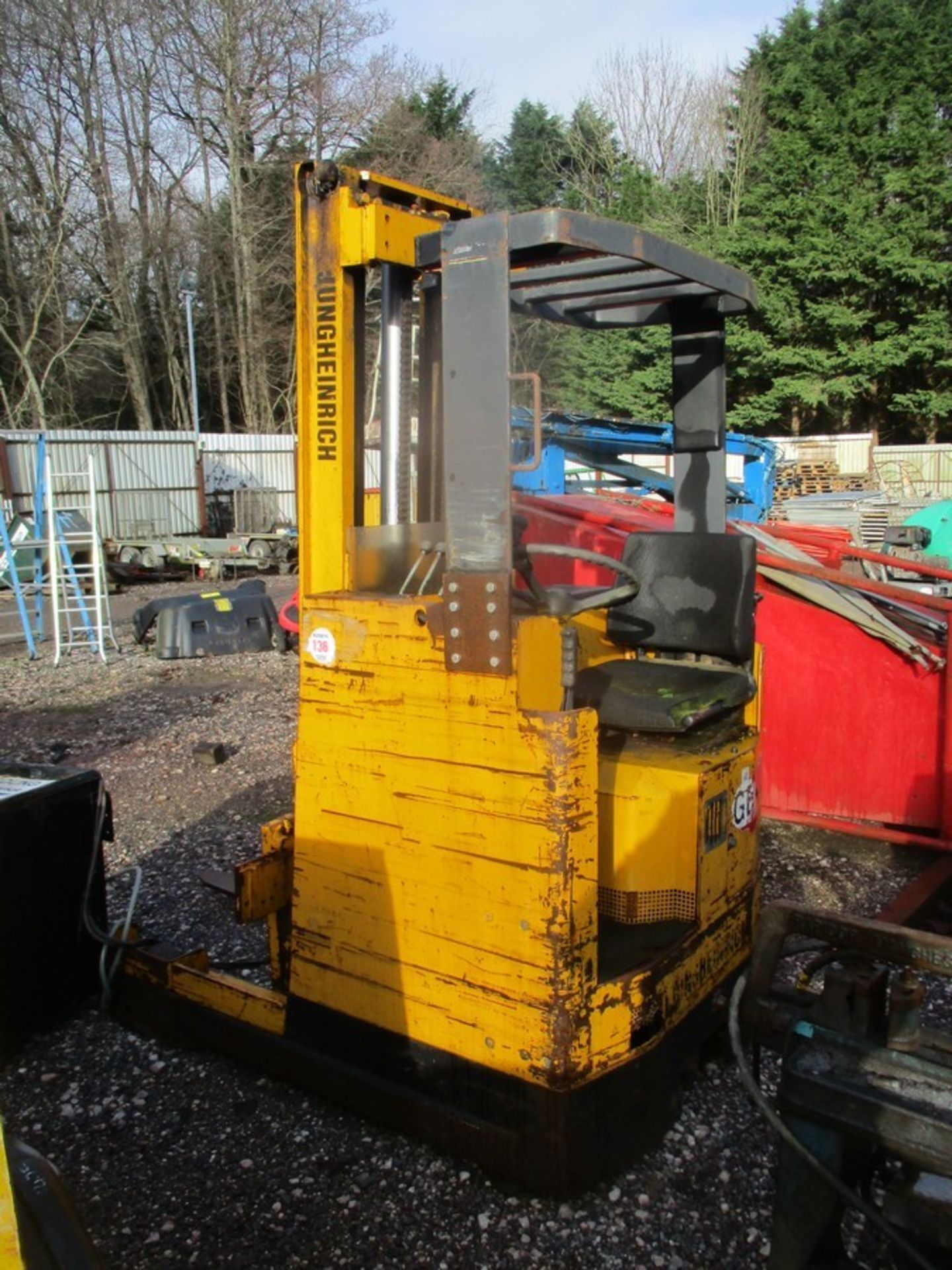 JUNGHEINRICH BATTERY FORKLIFT C/W CHARGER - Image 3 of 9