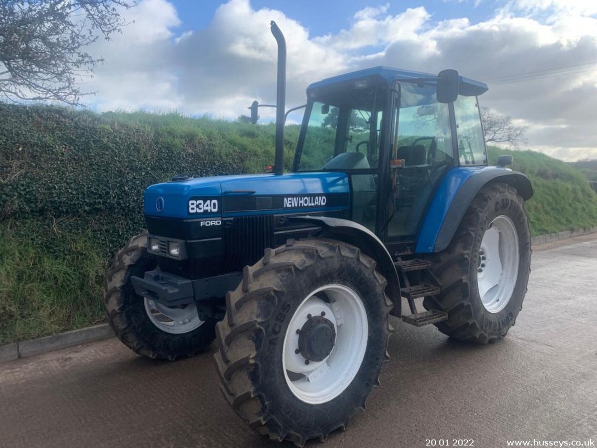 NEW HOLLAND 8340 4WD TRACTOR 1998, 3733HRS 4 SPOOLS, 40K - Image 2 of 5