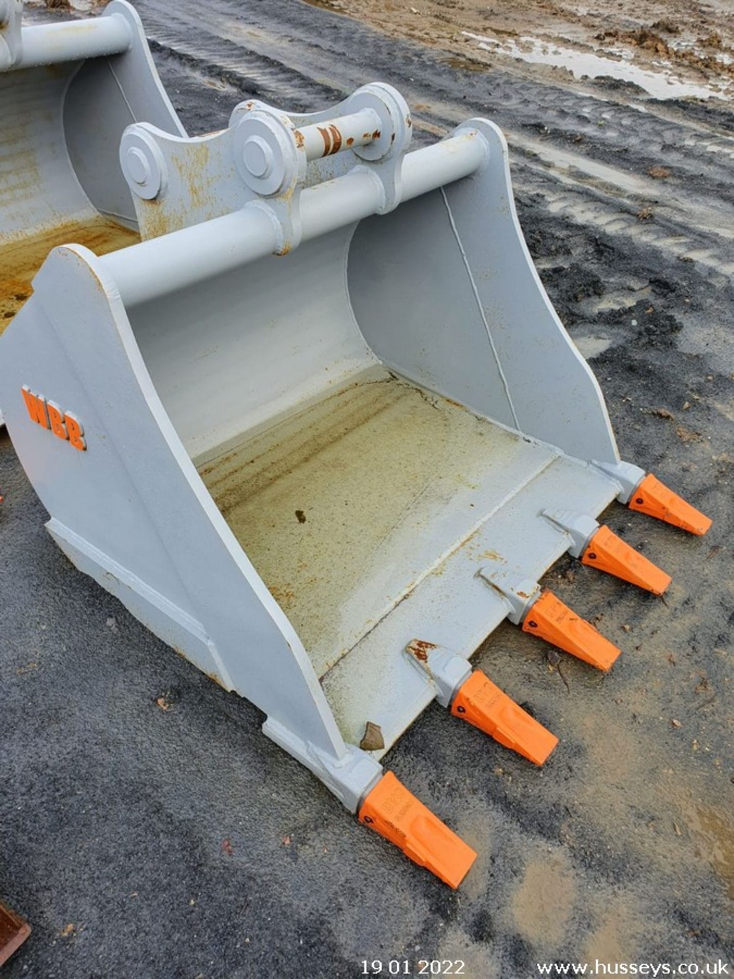 50 INS BULK BUCKET 65MM PINS TO SUIT 13 TON EXCAVATOR (COLLECT FROM WINKLEIGH)
