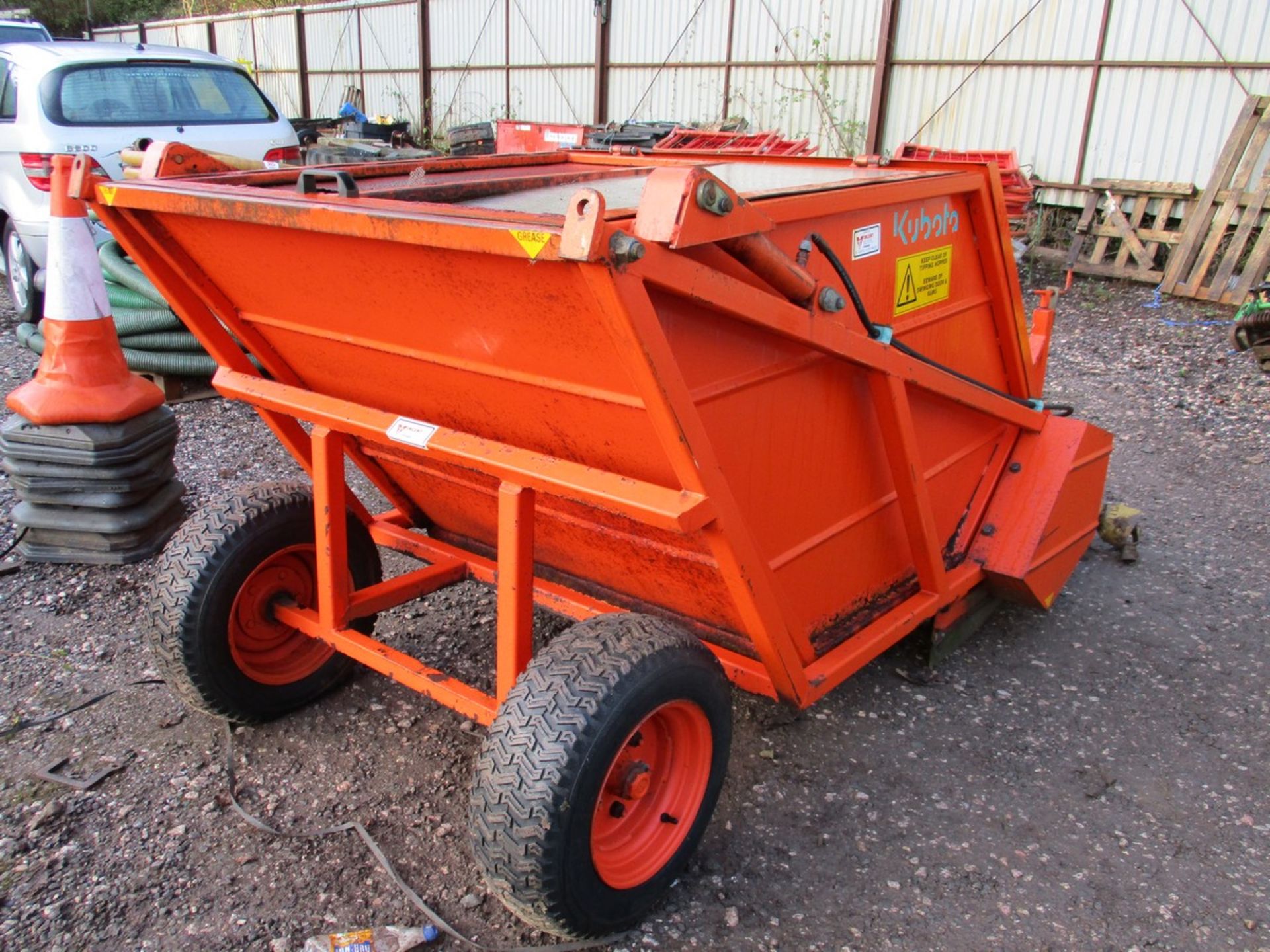 KUBOTA PTO SWEEPER/VAC - Image 3 of 5