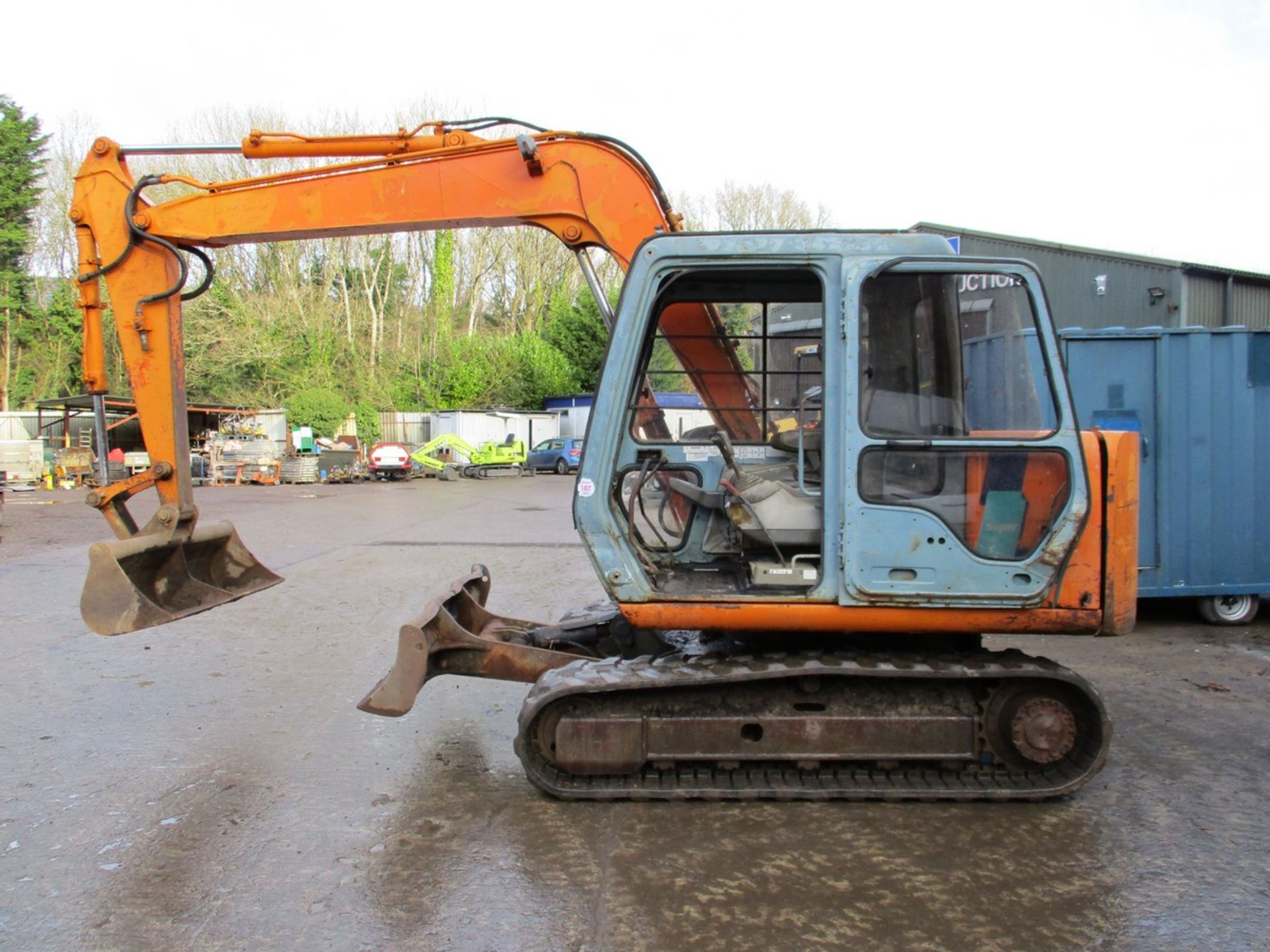 HITACHI EX60 EXCAVATOR C.W 4 BUCKETS 06954HRS RDD