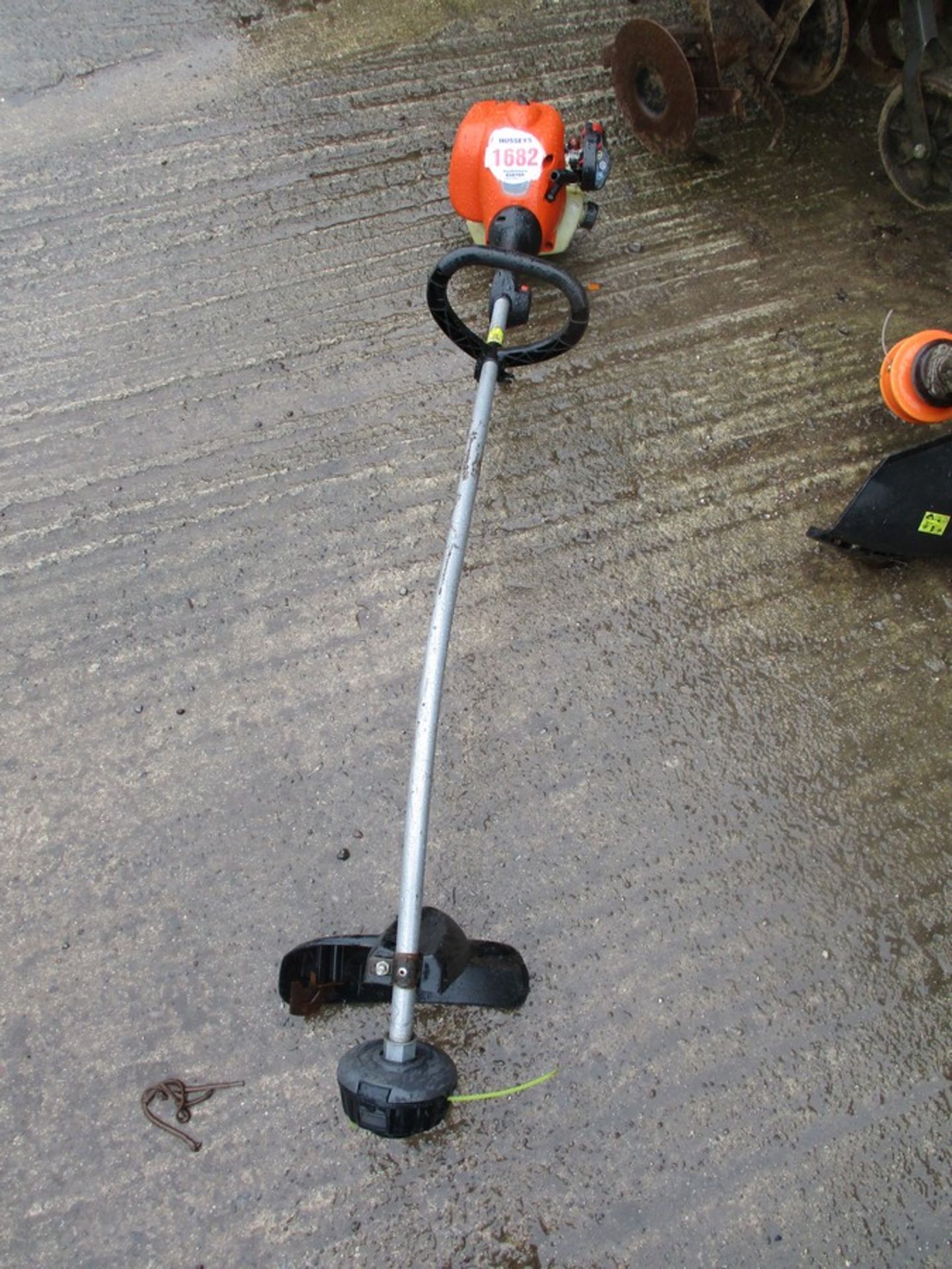 FLYMO STRIMMER