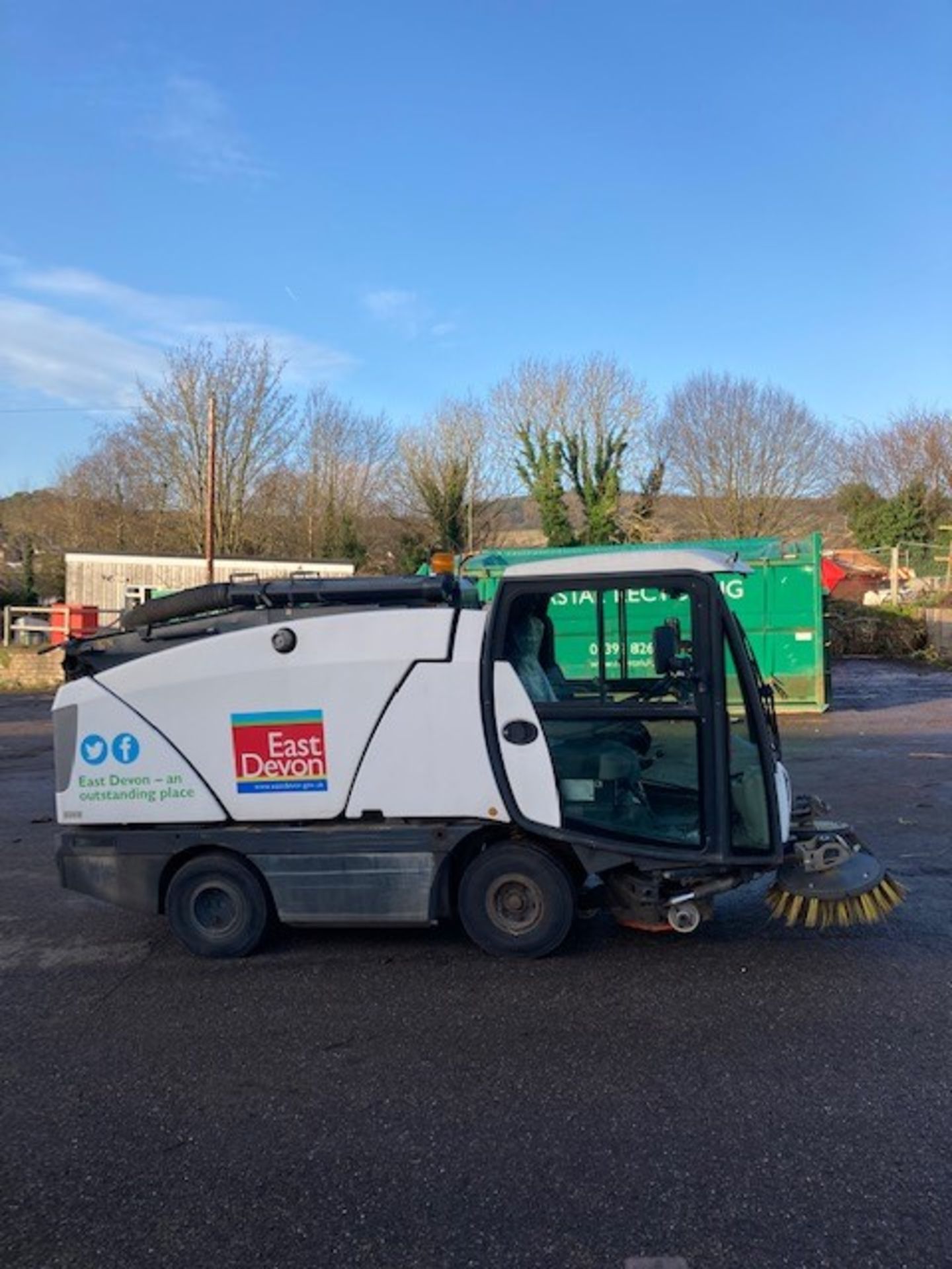 JOHNSTON SWEEPER LJ15ETA. LOCATED OFFSITE