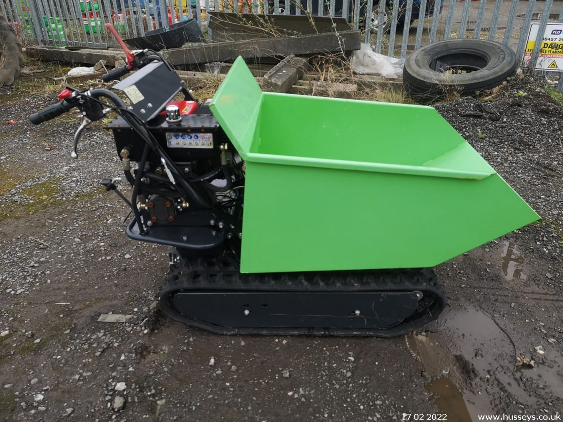 PETROL TRACK BARROW EX DEMO YEAR 2020 RTT