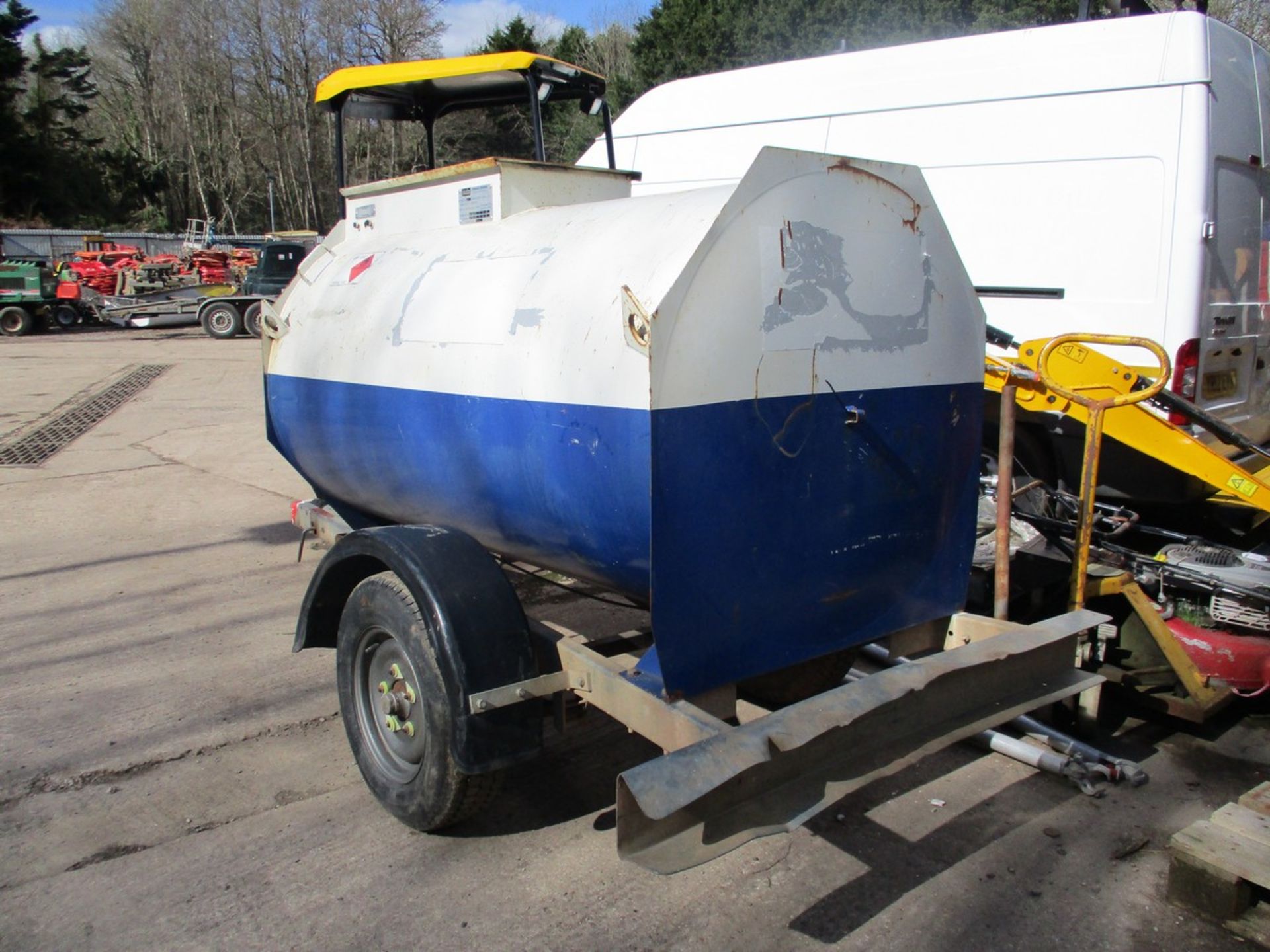 MAIN 1000 LITRE DIESEL BOWSER - Image 2 of 2