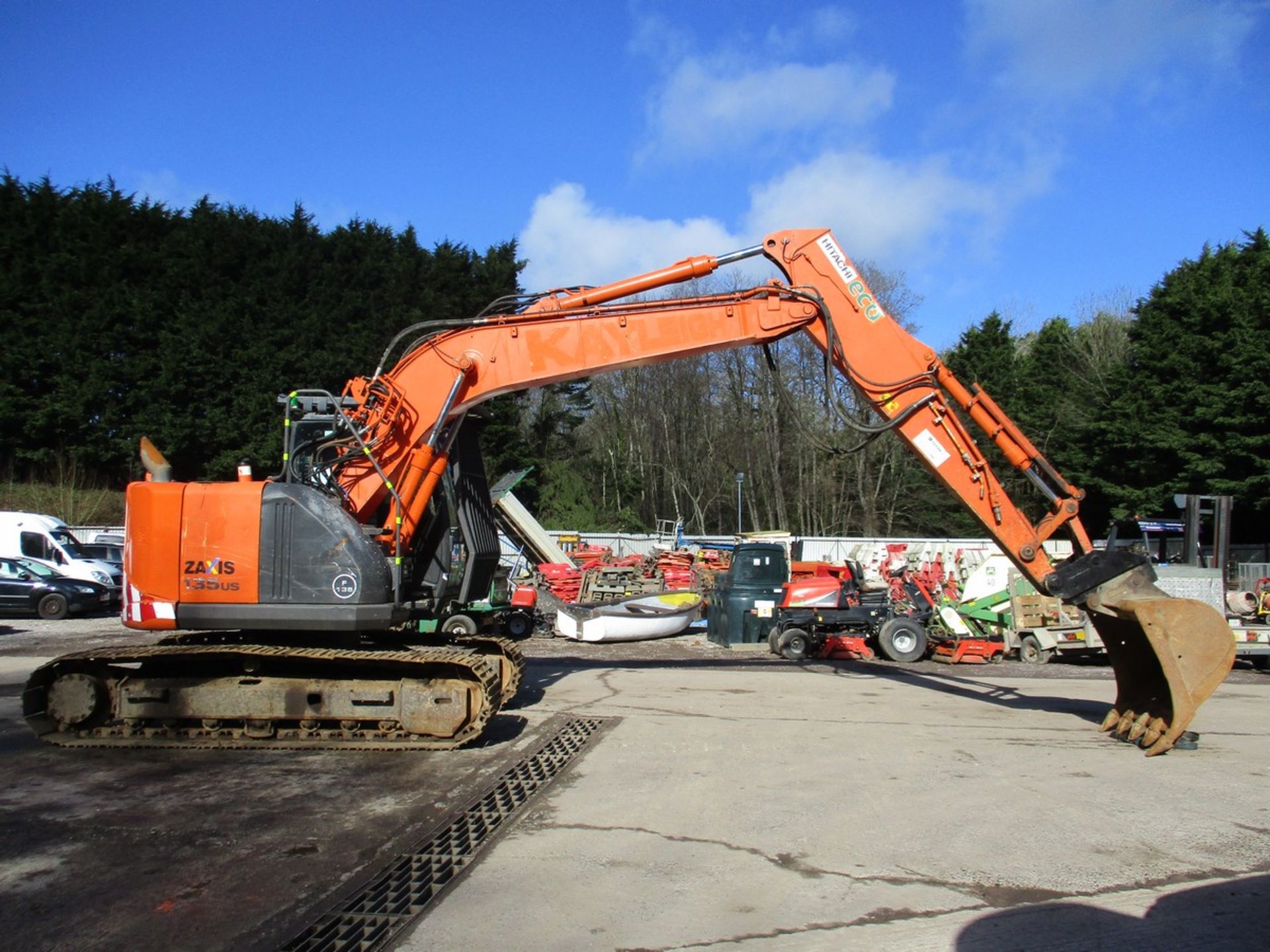 HITACHI ZAXIS 135US EXCAVATOR C.W 1 BUCKET 2016 8000HRS - Image 2 of 15