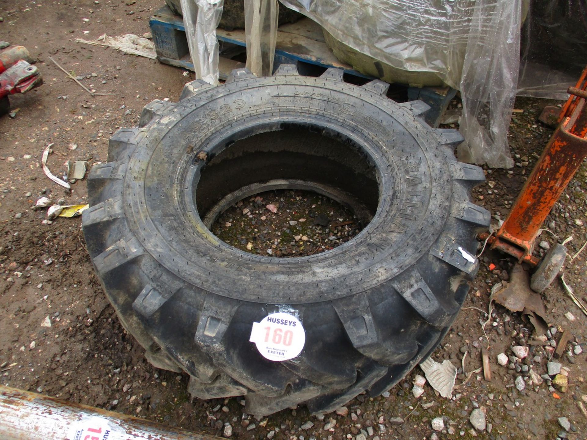 1 TYRE 11.5/80-15.3