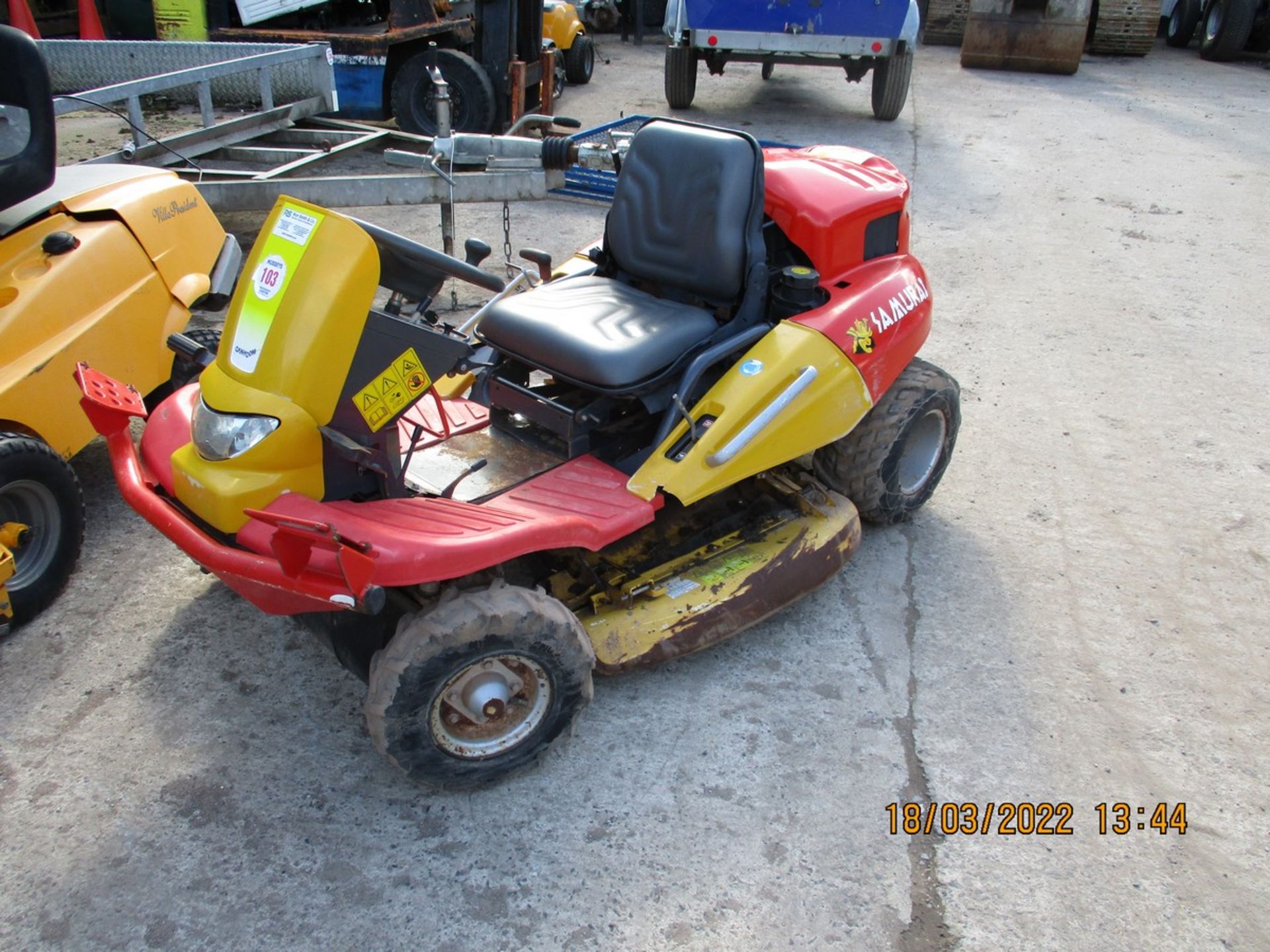 SAMURAI BRUSHCUTTER RIDE ON MOWER SHOWING 1105HRS