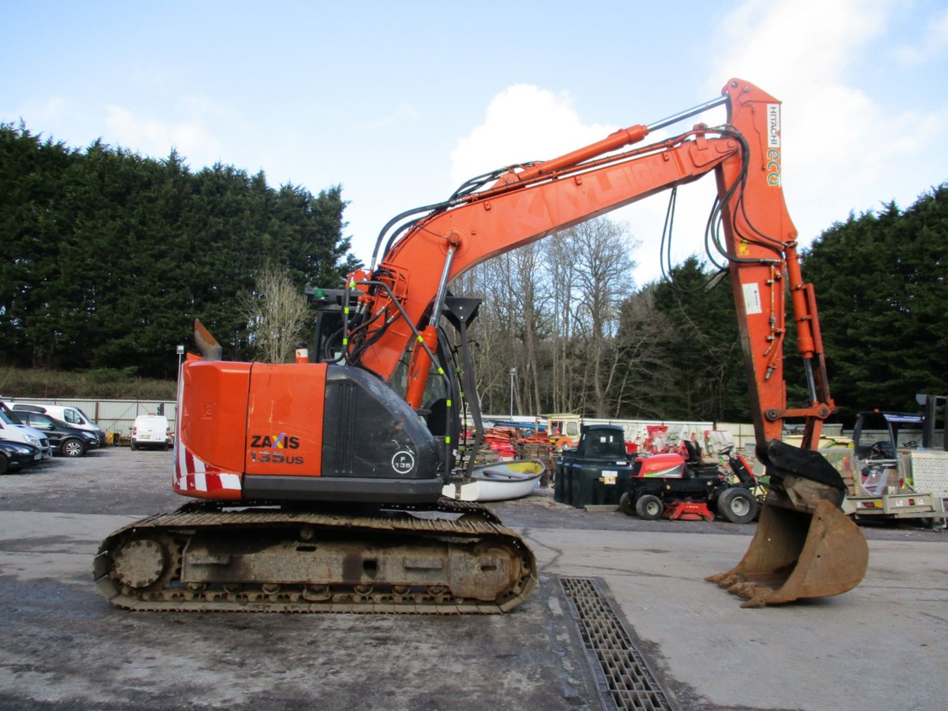 HITACHI ZAXIS 135US EXCAVATOR C.W 1 BUCKET 2016 8000HRS - Image 5 of 15