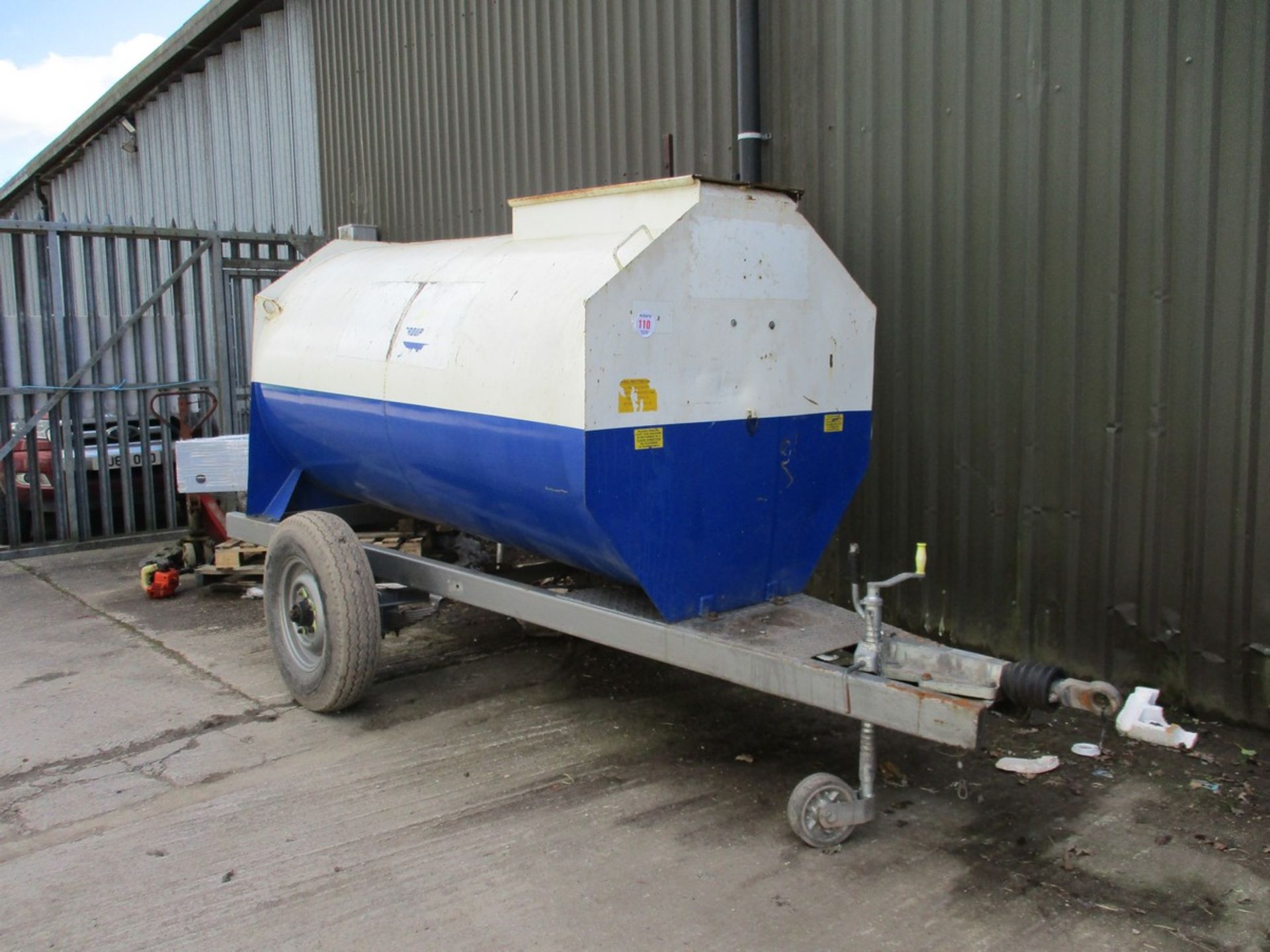 MAIN 2000 LITRE DIESEL BOWSER