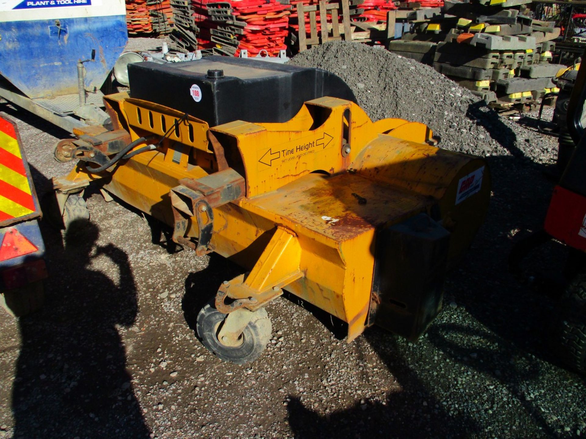 EASTERN RS220 FORKLIFT/TELEHANDLER BRUSH