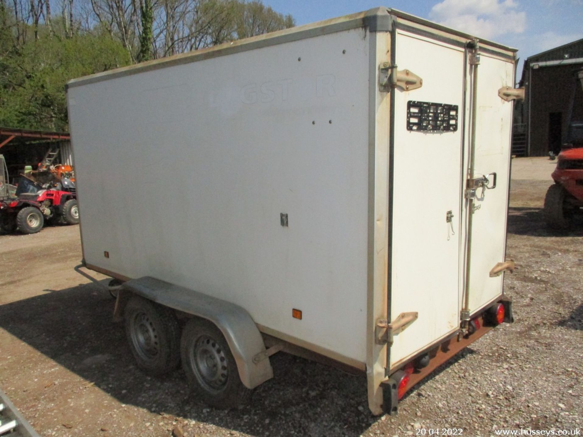 TWIN AXLE BOX TRAILER - Image 4 of 5