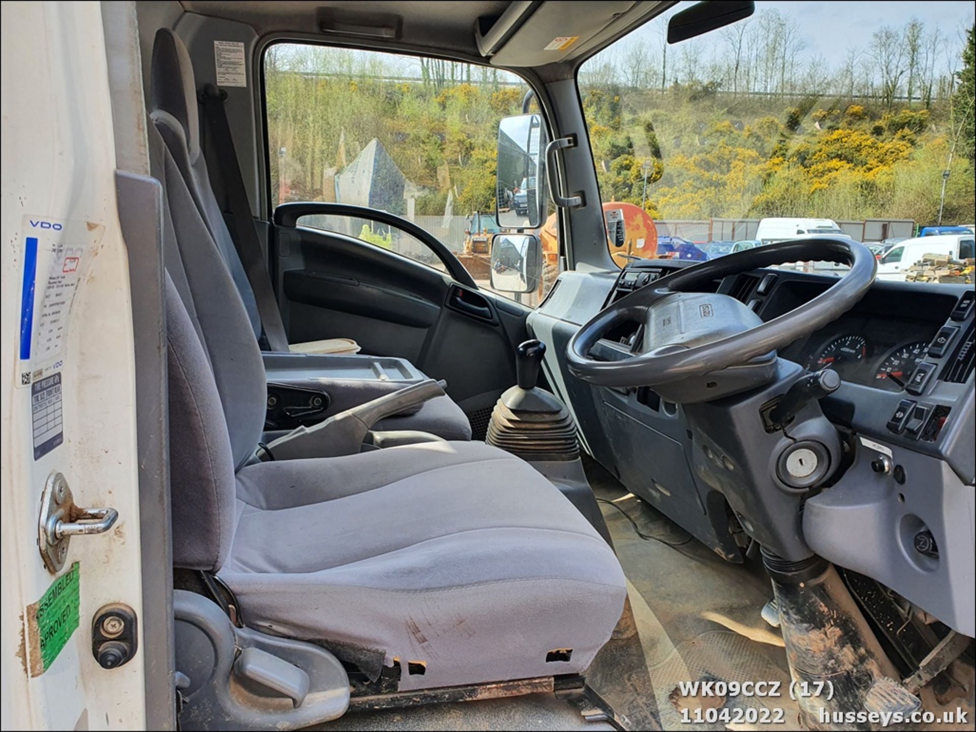 09/09 ISUZU TRUCKS NQR 70 - 5193cc 2dr Tipper (White, 205k) - Image 17 of 18