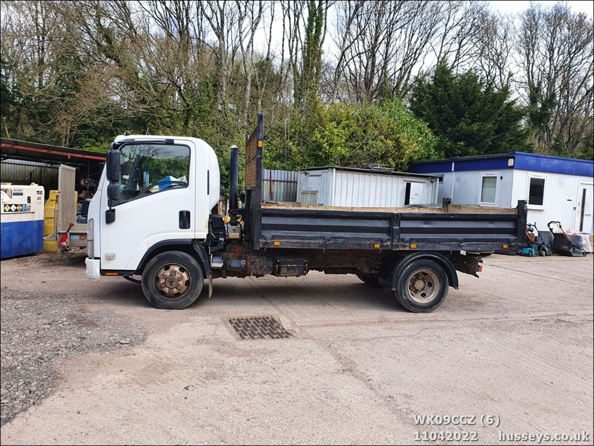 09/09 ISUZU TRUCKS NQR 70 - 5193cc 2dr Tipper (White, 205k) - Image 7 of 18