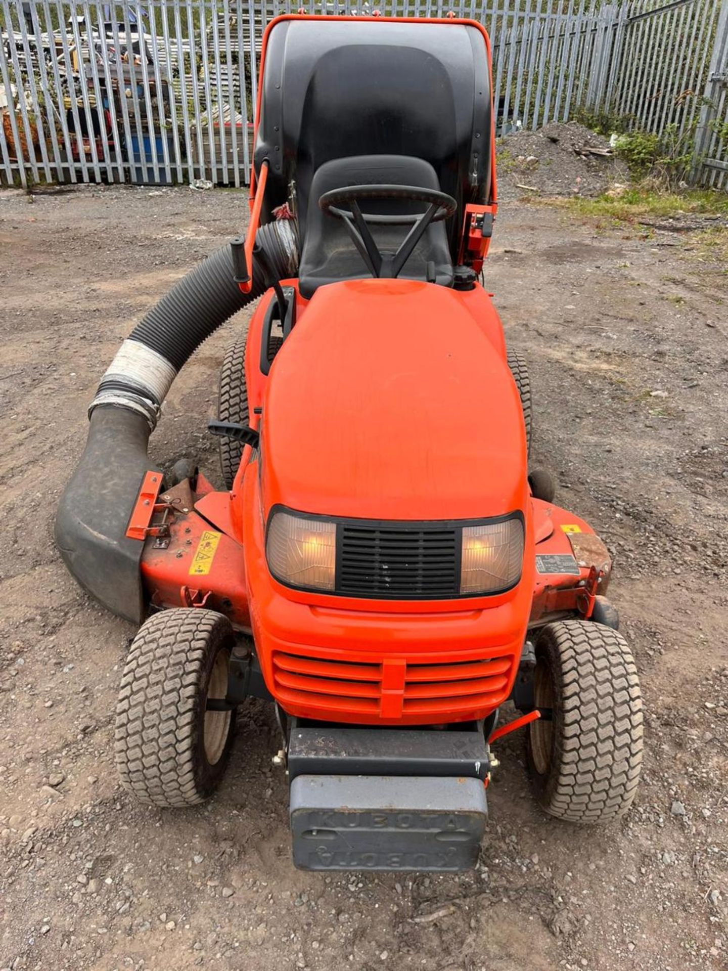 KUBOTA TG1860 DIESEL MOWER POWER STEERING CLAM SHELL COLLECTOR RDM - Image 2 of 7