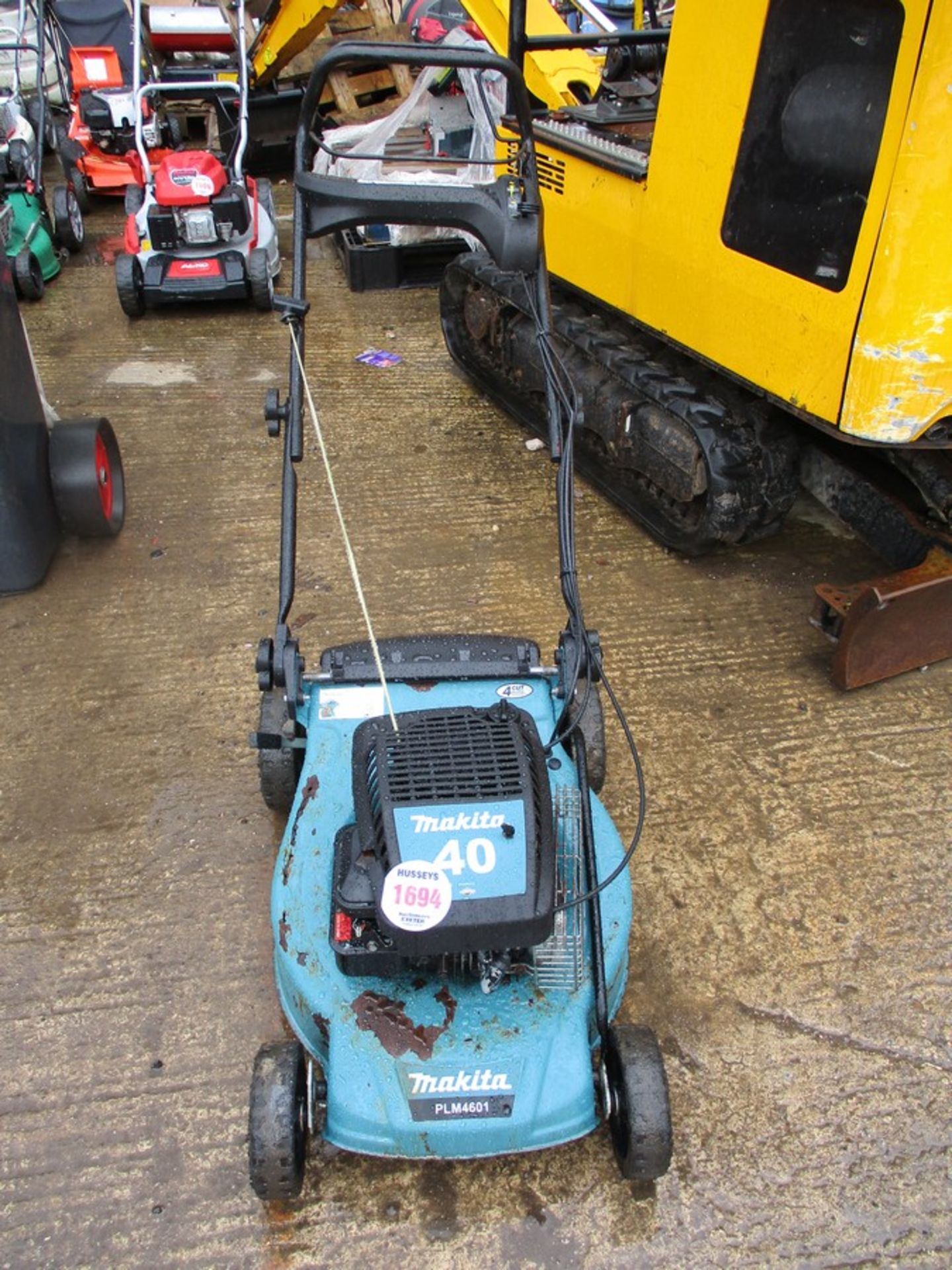 MAKITA MOWER