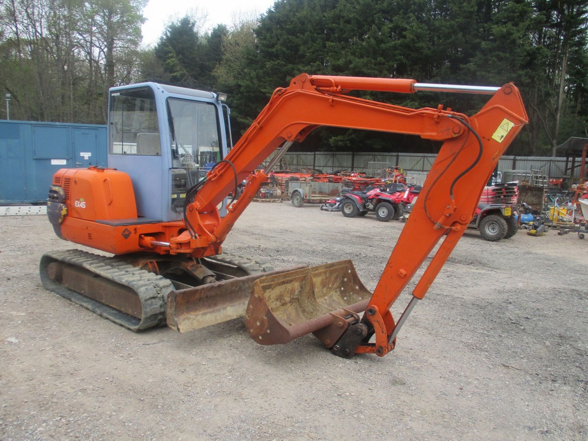 HITACHI EX45-2 SWING SHOVEL 2003 2571HRS C.W 3 BUCKETS - Image 4 of 9