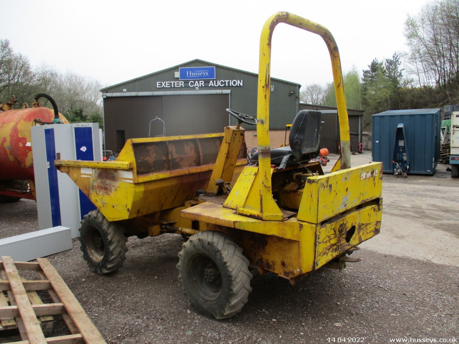 BENFORD 2 TON DUMPER (DRIVEN INTO PLACE) - Image 3 of 6