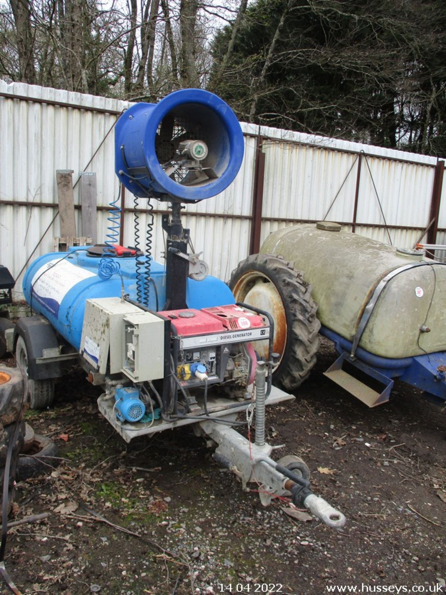 DUST SUPPRESSION TANK C.W DIESEL GENERATOR - Image 3 of 4