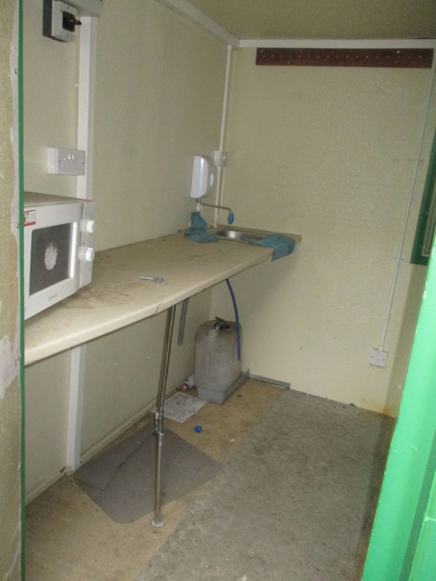 GROUNDHOG GP360 WELFARE UNIT C.W KITCHEN/REST ROOM, GENNY & W/C - Image 4 of 6