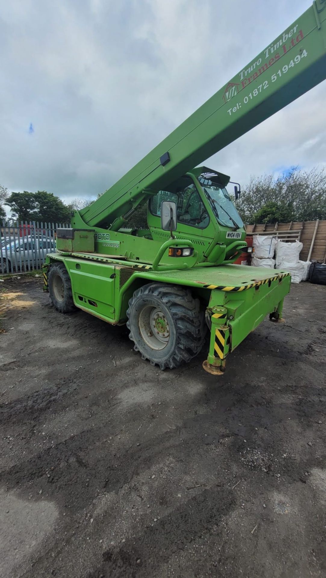 MERLO 360 SLUE 21 METRE 4.5 TON 2004 REGULARLY INSPECTED & TICKETS ALL UPTO DATE - Image 2 of 9