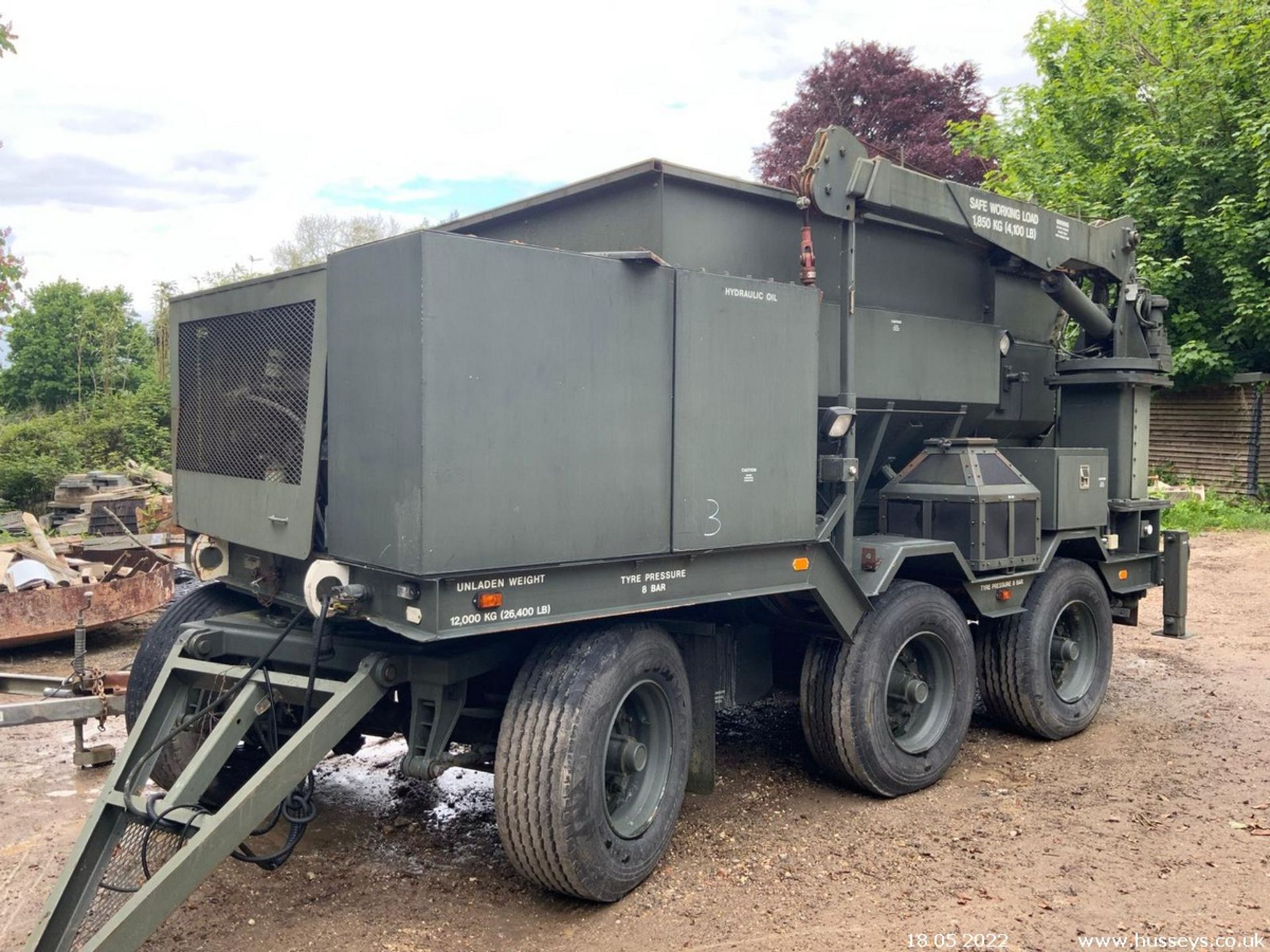 ENTWHISTLE MOBILE VOLUMETRIC CONCRETE PLANT 2001 EX ARMY SHOWING 130HRS ON SUPER SINGLES NATO HITCH - Image 3 of 14