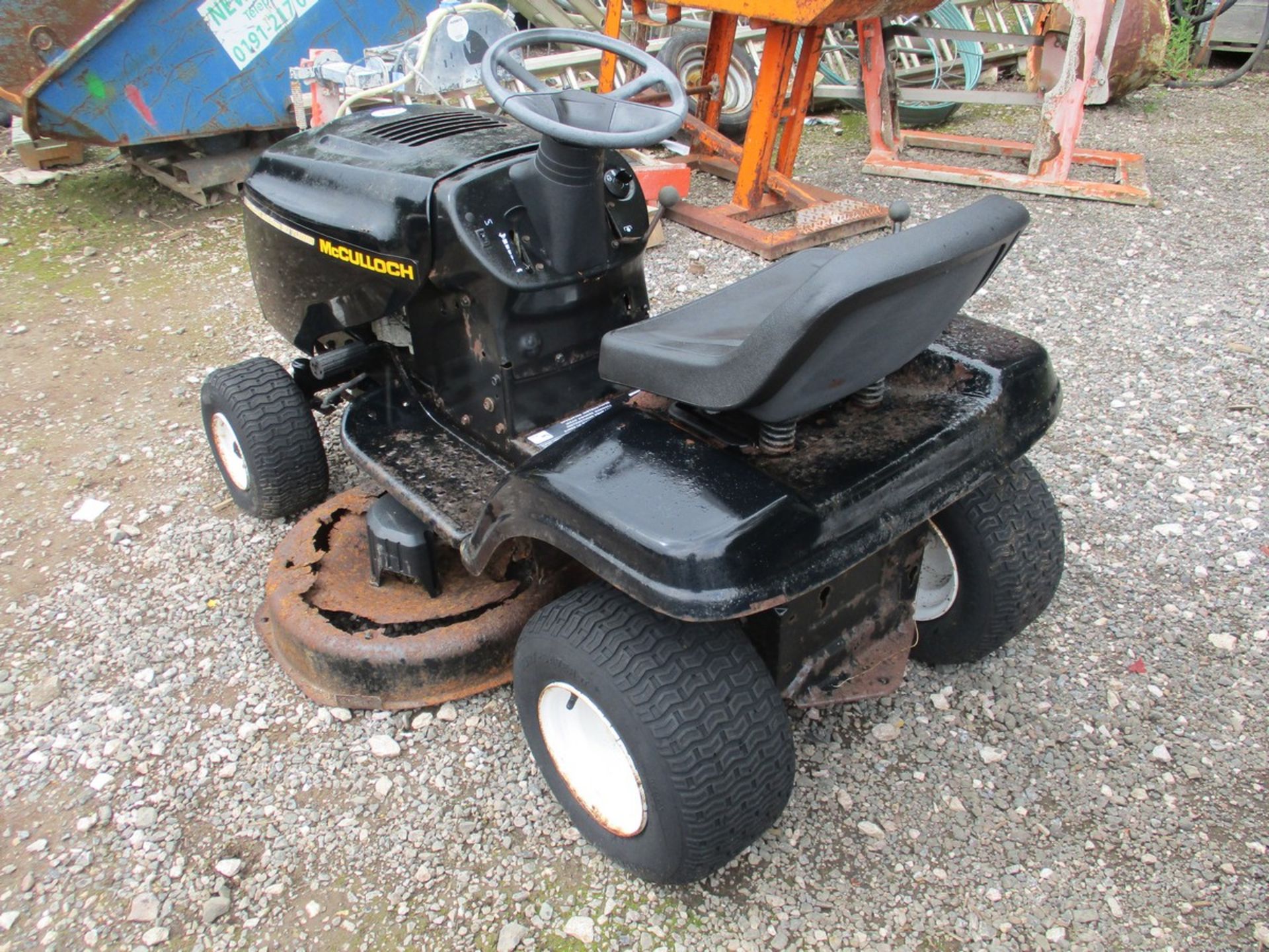 MCCULLOCH RIDE ON MOWER - Image 2 of 5