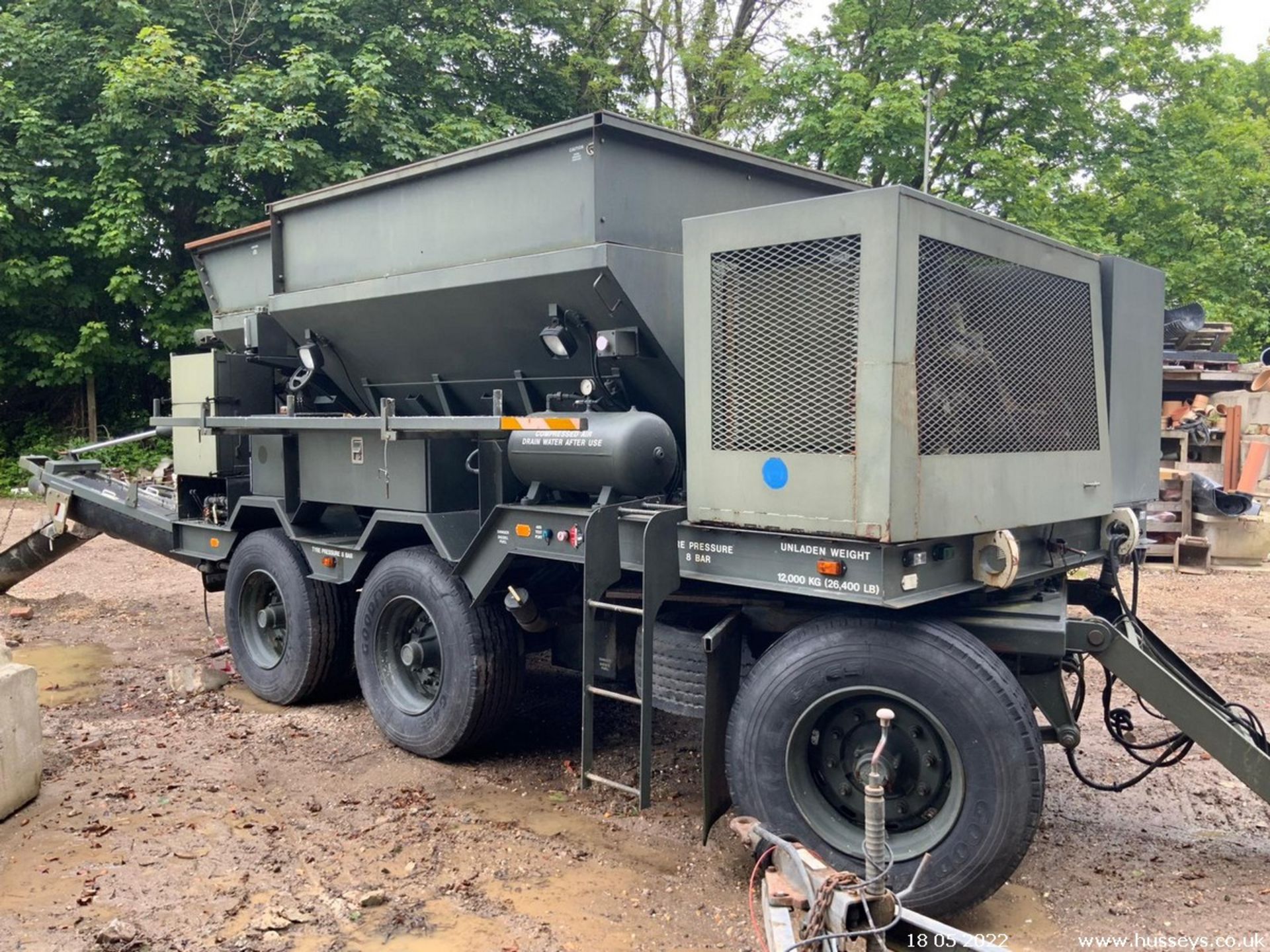 ENTWHISTLE MOBILE VOLUMETRIC CONCRETE PLANT 2001 EX ARMY SHOWING 130HRS ON SUPER SINGLES NATO HITCH