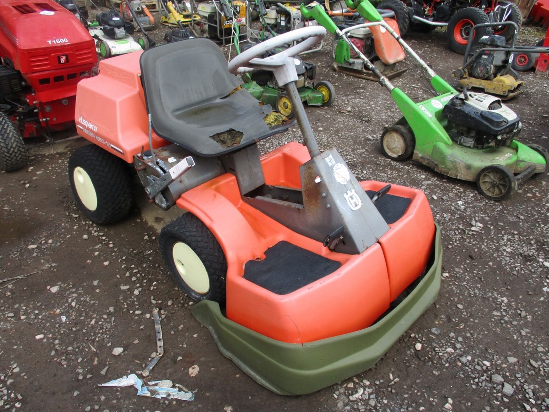 HUSQVARNA RIDER 850.12 OUTFRONT MOWER - Image 2 of 4