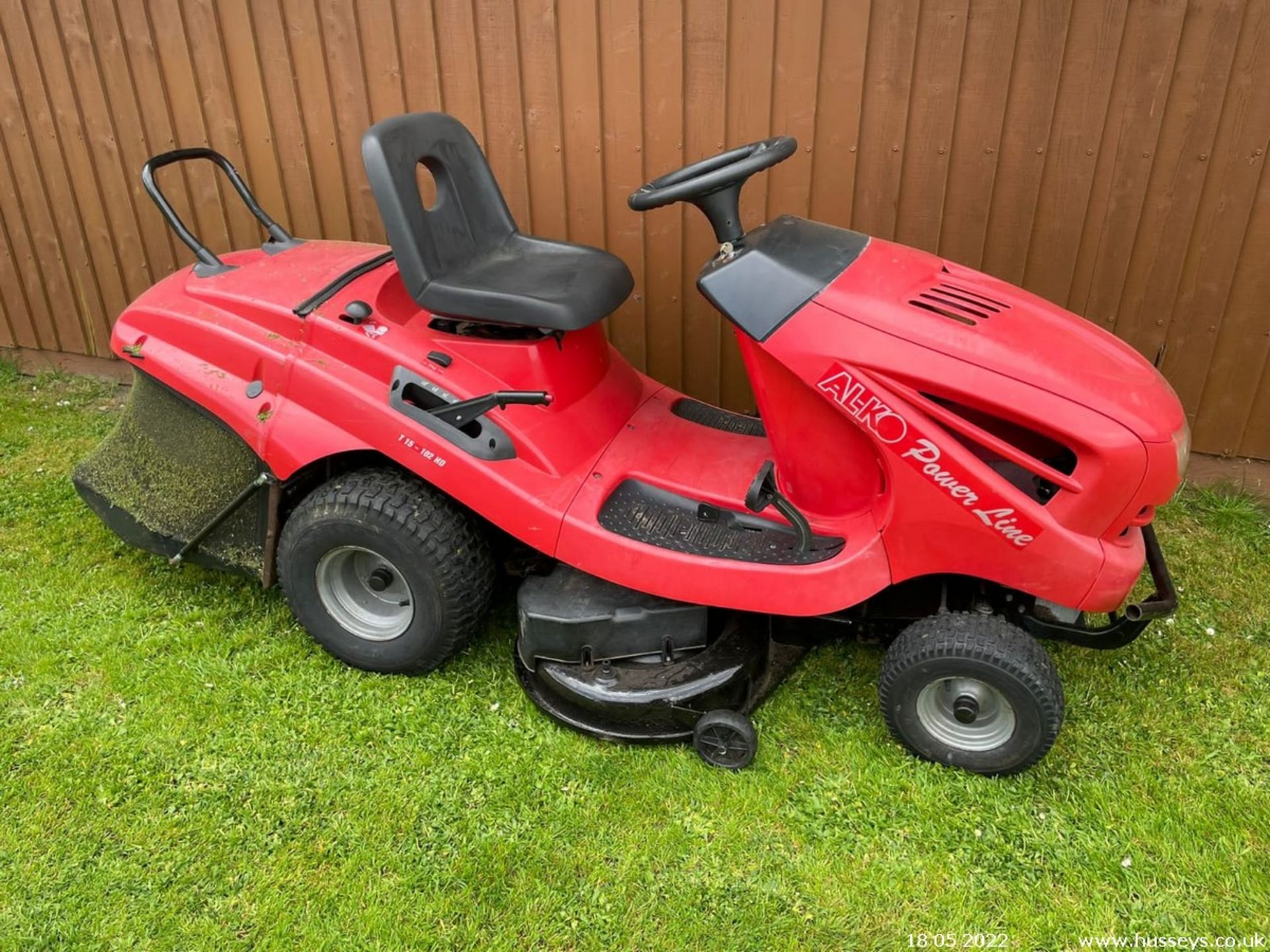 ALKO RIDE ON MOWER - Image 9 of 9