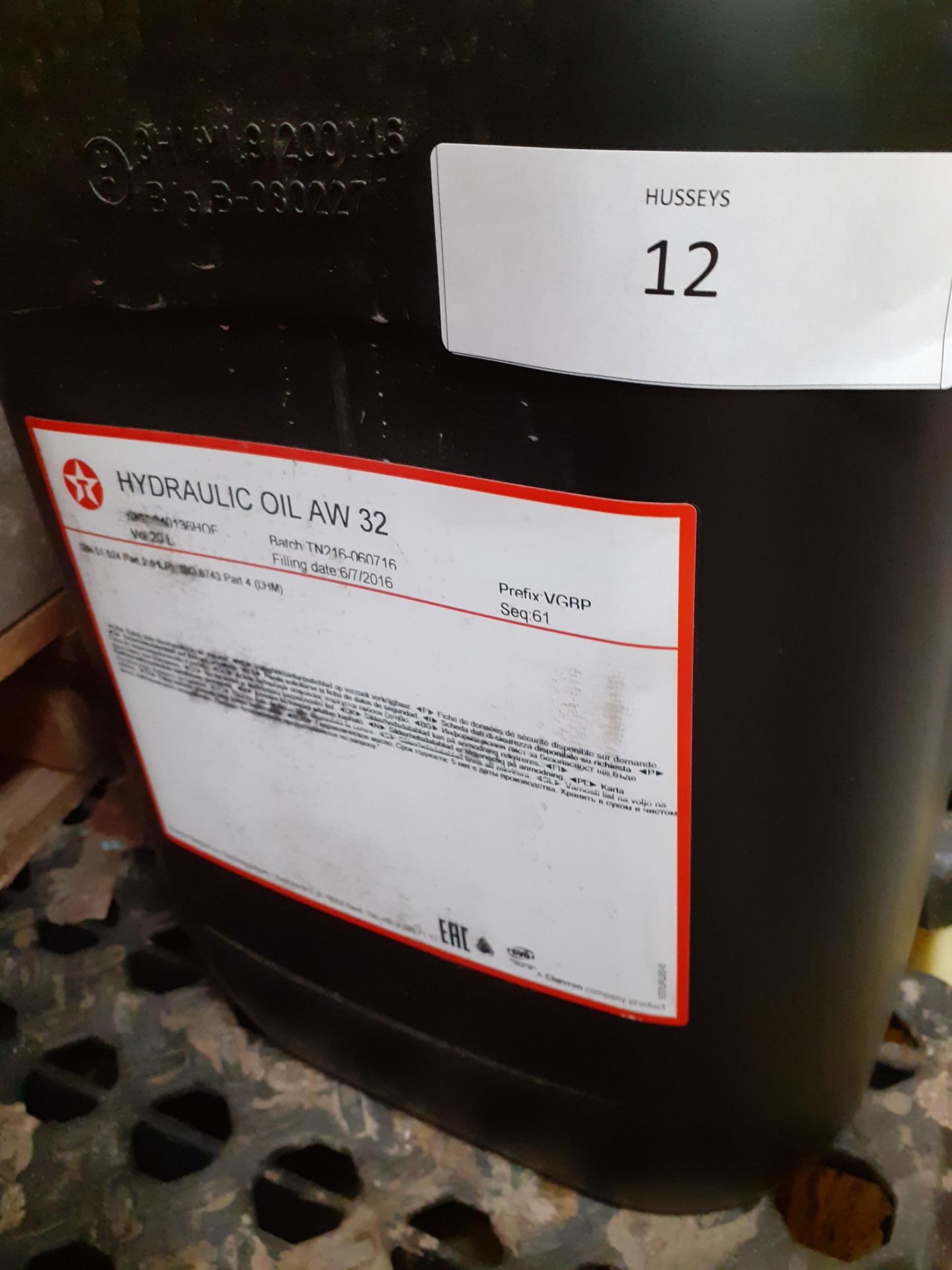 Texaco Hydraulic Oil AW32 20L (Manufacture date: 2017) (Qnty: 4)