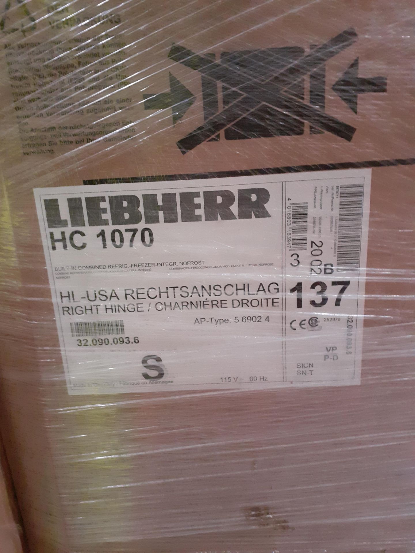 LIEBHERR Built in combined fridge freezer with a right hand hinge 1500V 60Hz HC1070 252976 (Qnty: 1) - Image 3 of 3