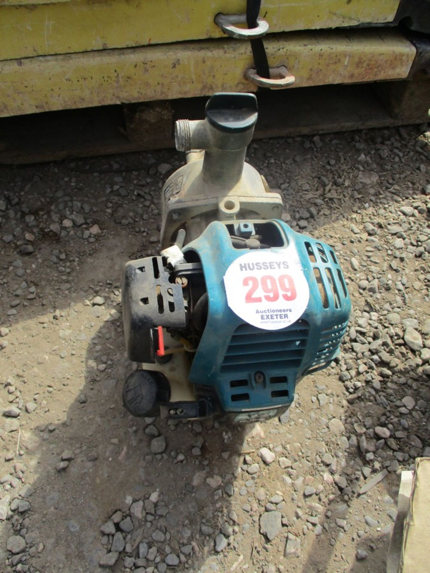 MAKITA WATER PUMP