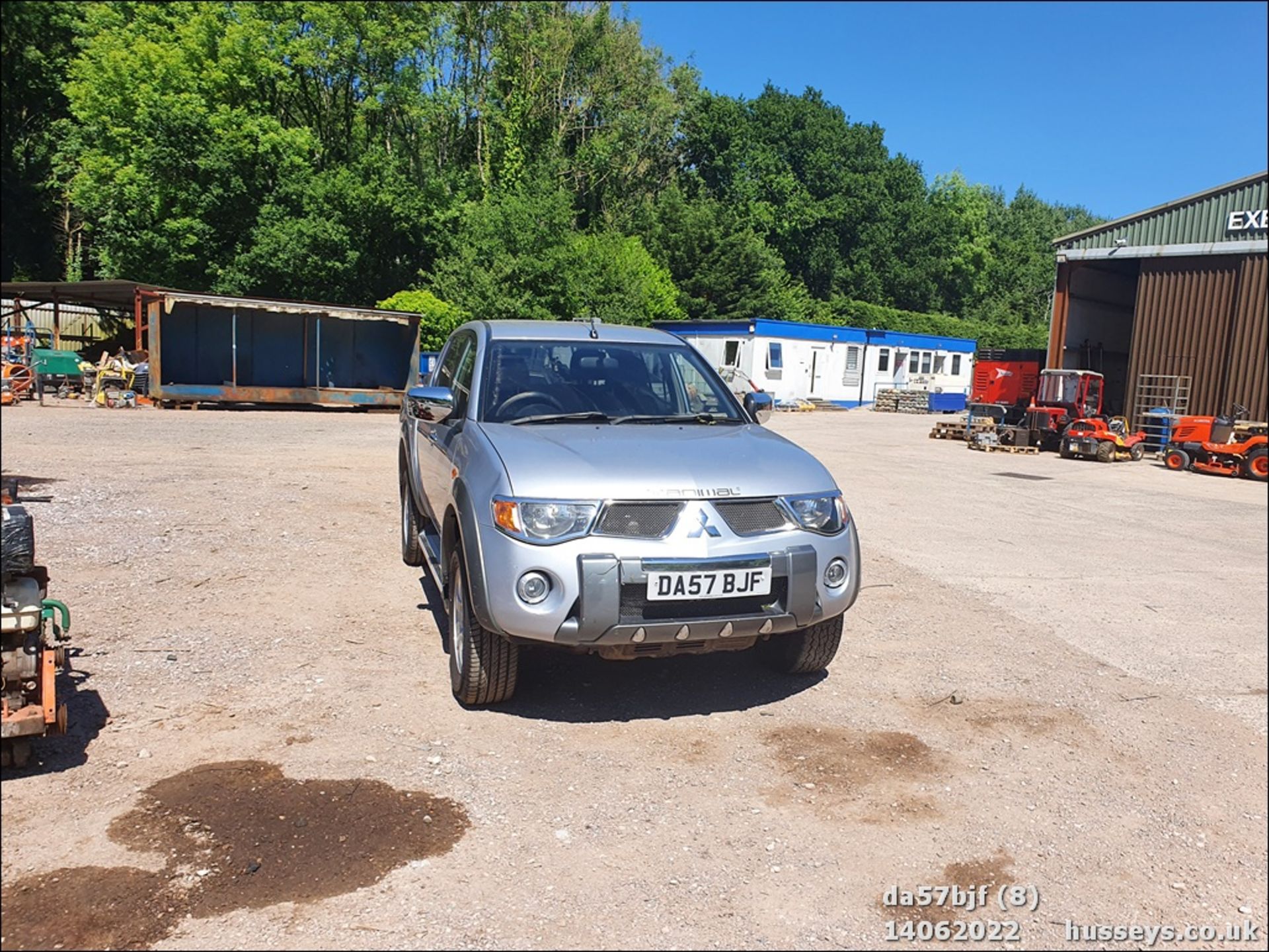 07/57 MITSUBISHI L200 ANIMAL DI-D D/C - 2477cc 4dr 4x4 (Silver, 96k) - Image 8 of 26