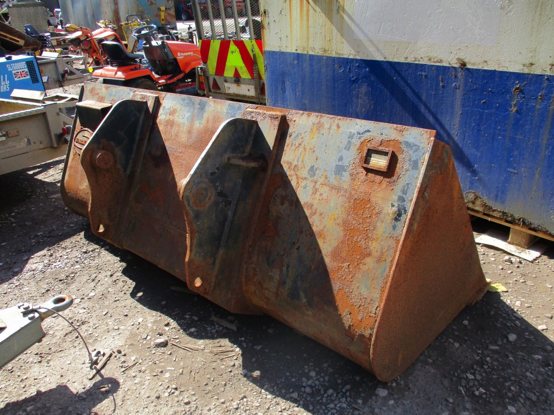 7FT STRICKLAND TELEHANDLER BUCKET - Image 2 of 2