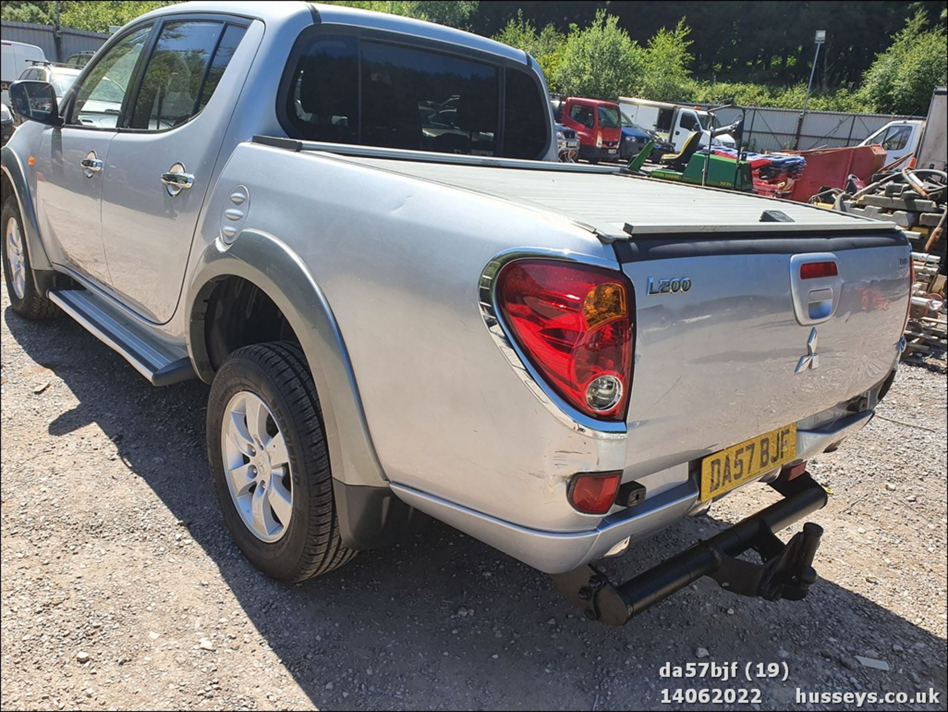 07/57 MITSUBISHI L200 ANIMAL DI-D D/C - 2477cc 4dr 4x4 (Silver, 96k) - Image 19 of 26