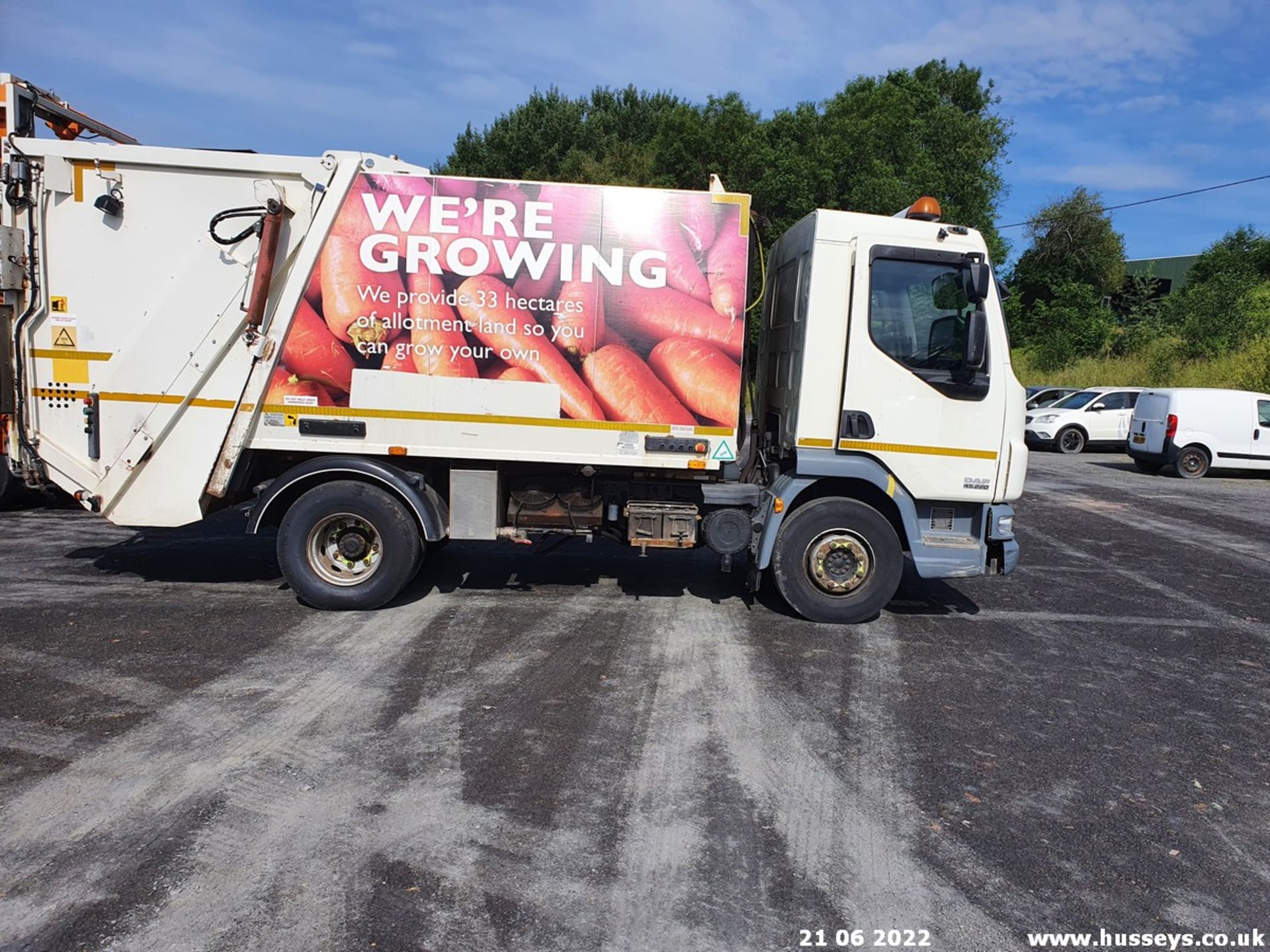 12/12 DAF TRUCKS LF REFUSE VEHICLE - 6692cc 2dr (White) - Image 4 of 24