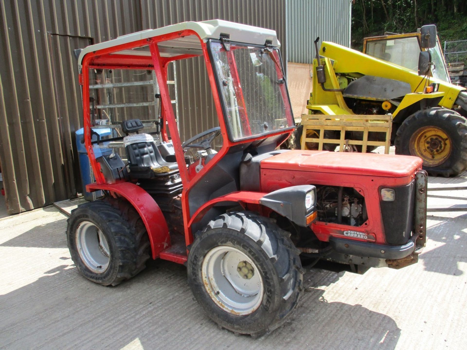 ANTONIO CARRARO REVERSE DRIVE COMPACT TRACTOR - Image 3 of 9