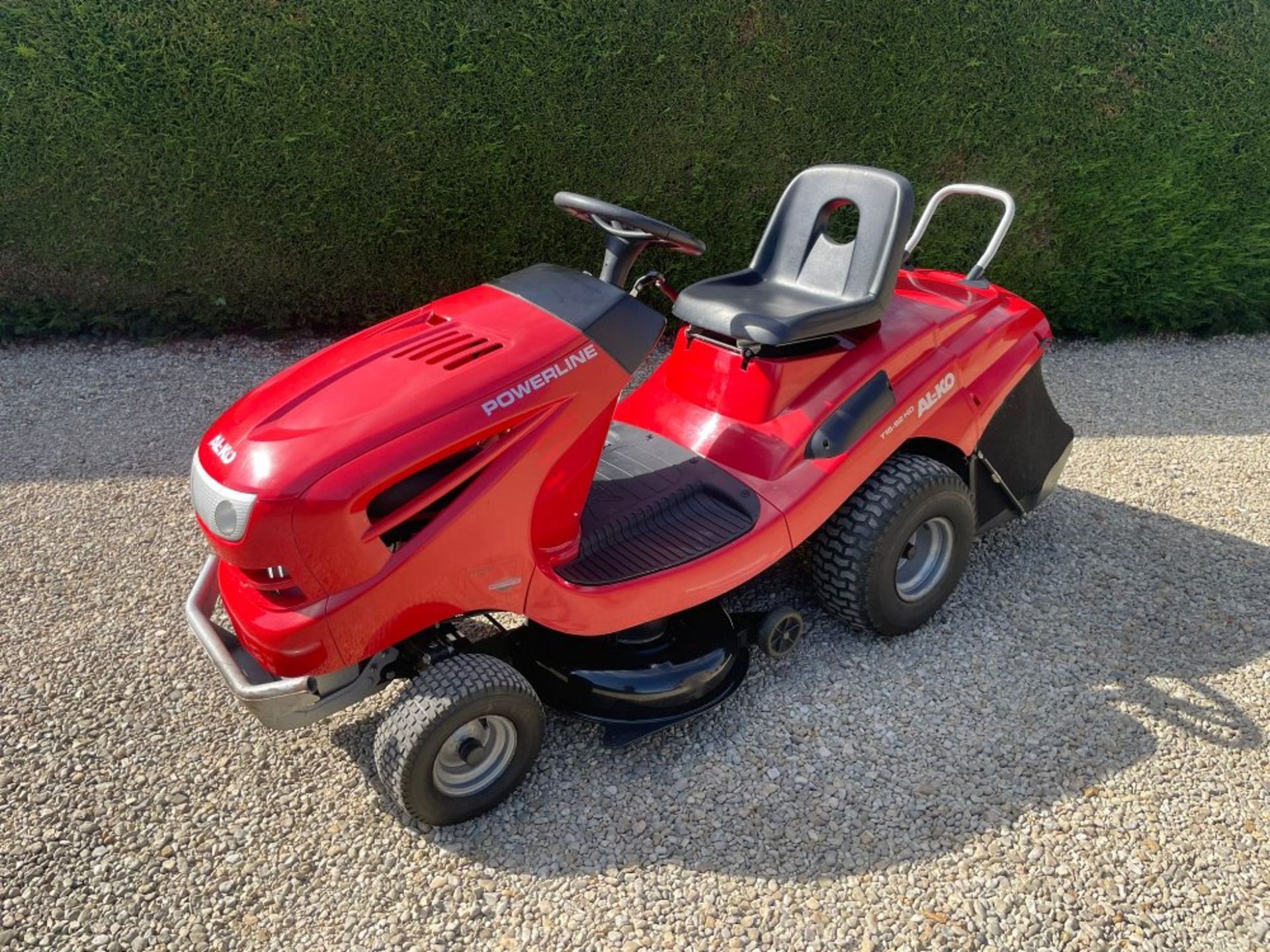 ALKO T15-92HD RIDE ON MOWER - Image 10 of 16