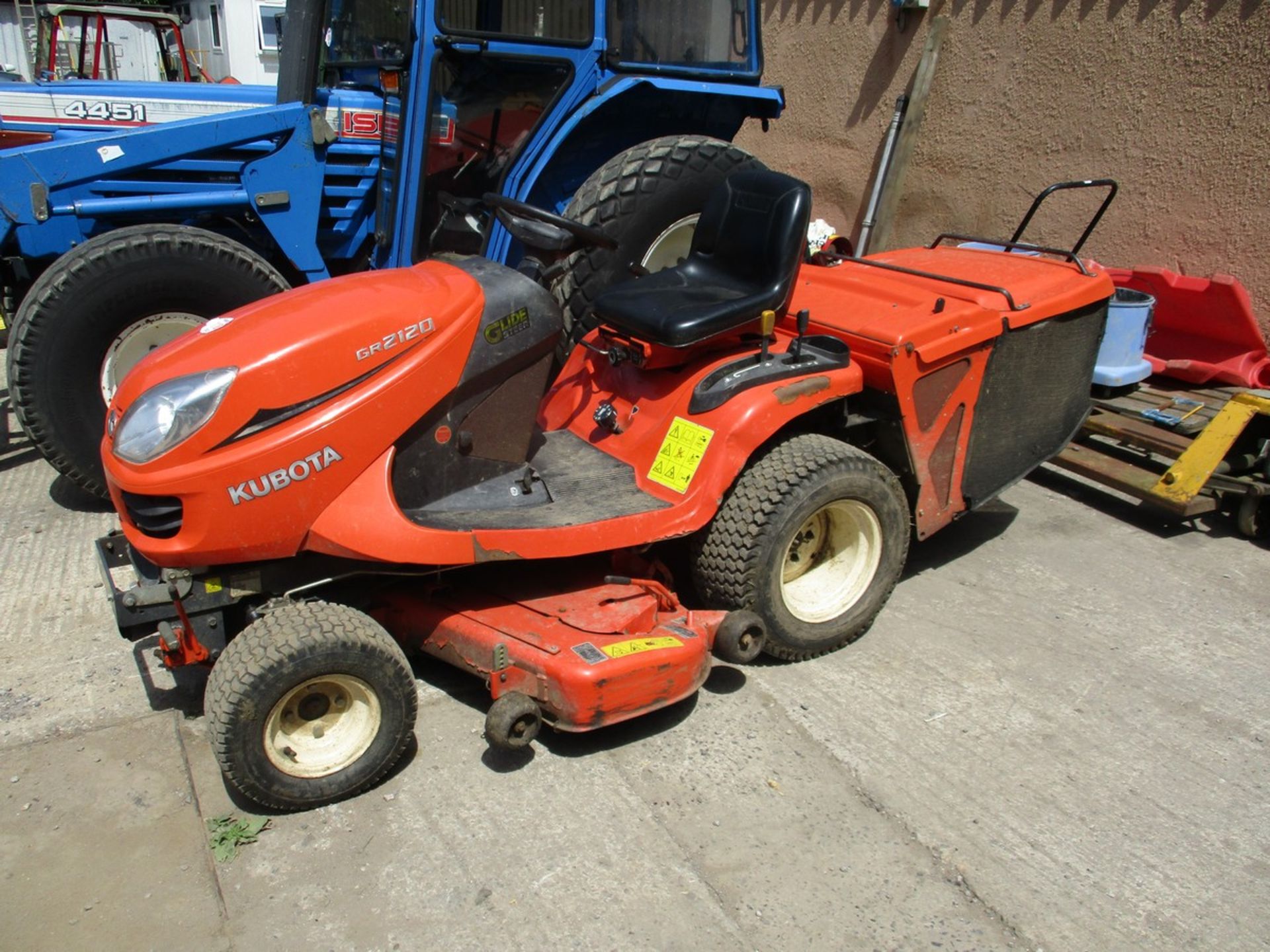 KUBOTA GR2120 RIDE ON MOWER