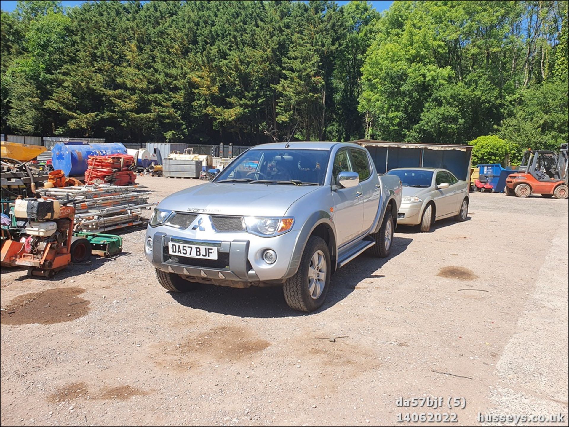 07/57 MITSUBISHI L200 ANIMAL DI-D D/C - 2477cc 4dr 4x4 (Silver, 96k) - Image 5 of 26