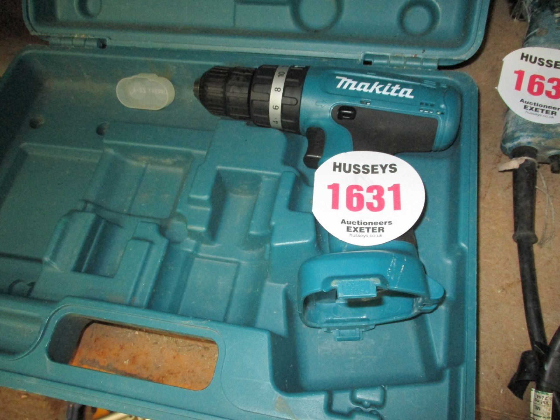 CORDLESS MAKITA DRILL