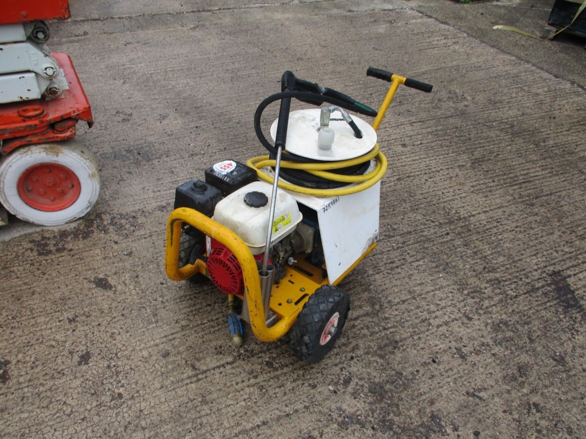 PRESSURE WASHER - Image 2 of 2