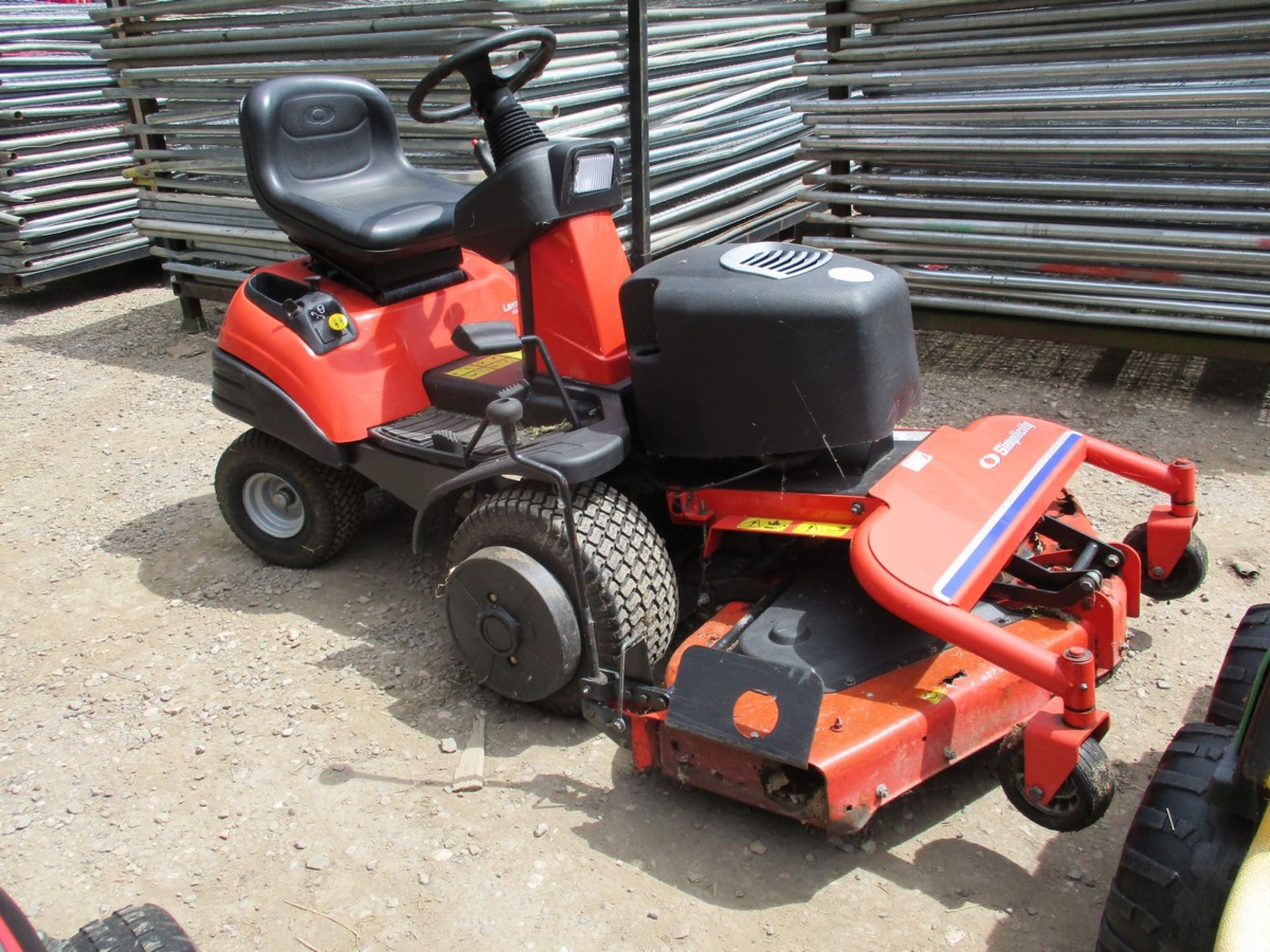 SIMPLICITY OUTFRONT MOWER