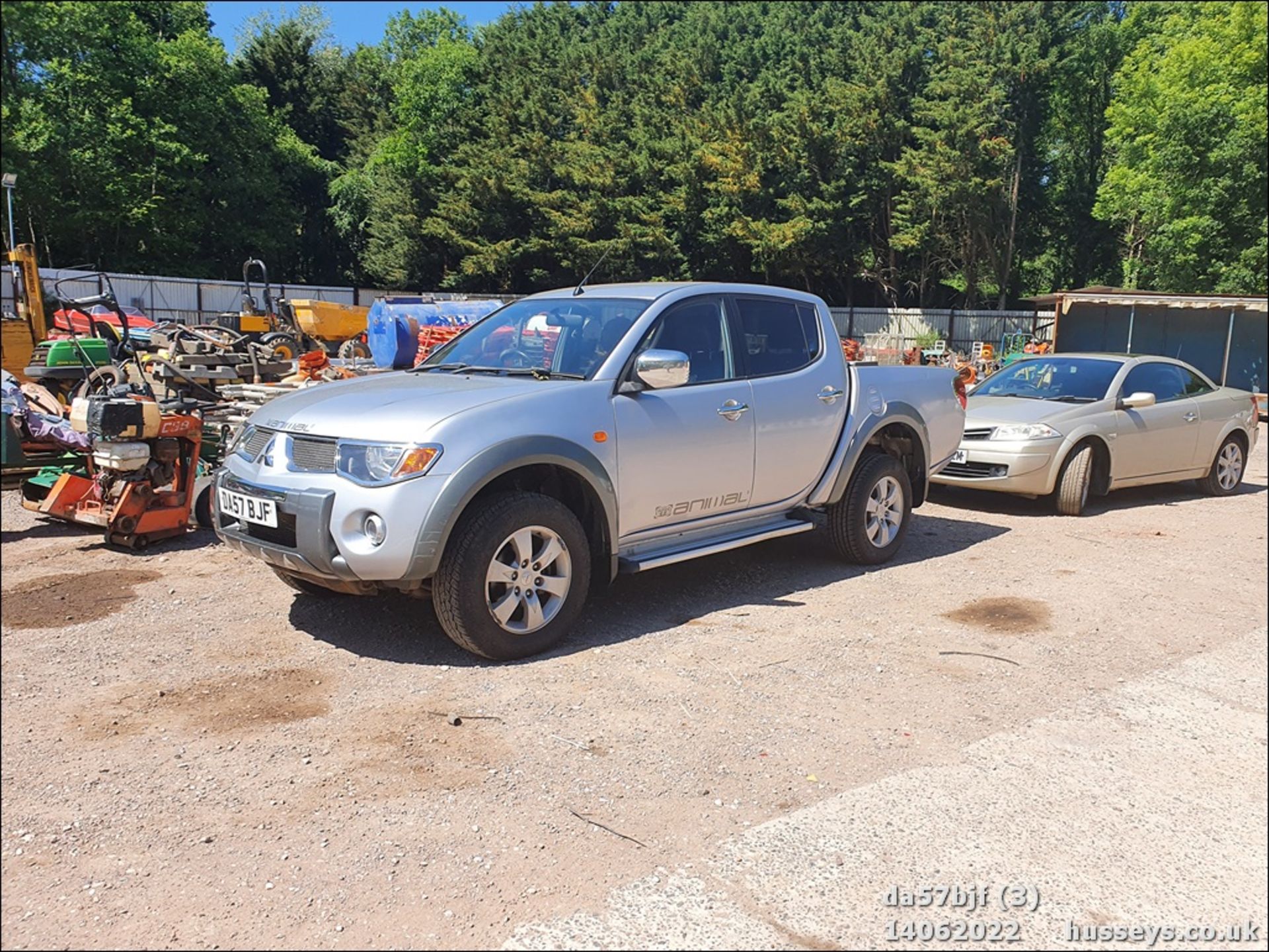 07/57 MITSUBISHI L200 ANIMAL DI-D D/C - 2477cc 4dr 4x4 (Silver, 96k) - Image 3 of 26