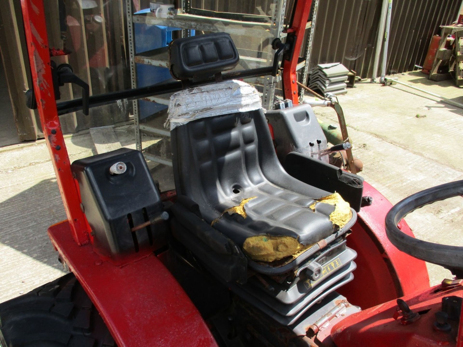 ANTONIO CARRARO REVERSE DRIVE COMPACT TRACTOR - Image 7 of 9