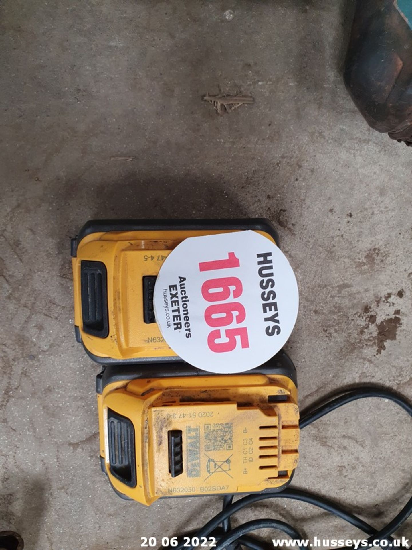 2 DEWALT BATTERIES - Image 2 of 3