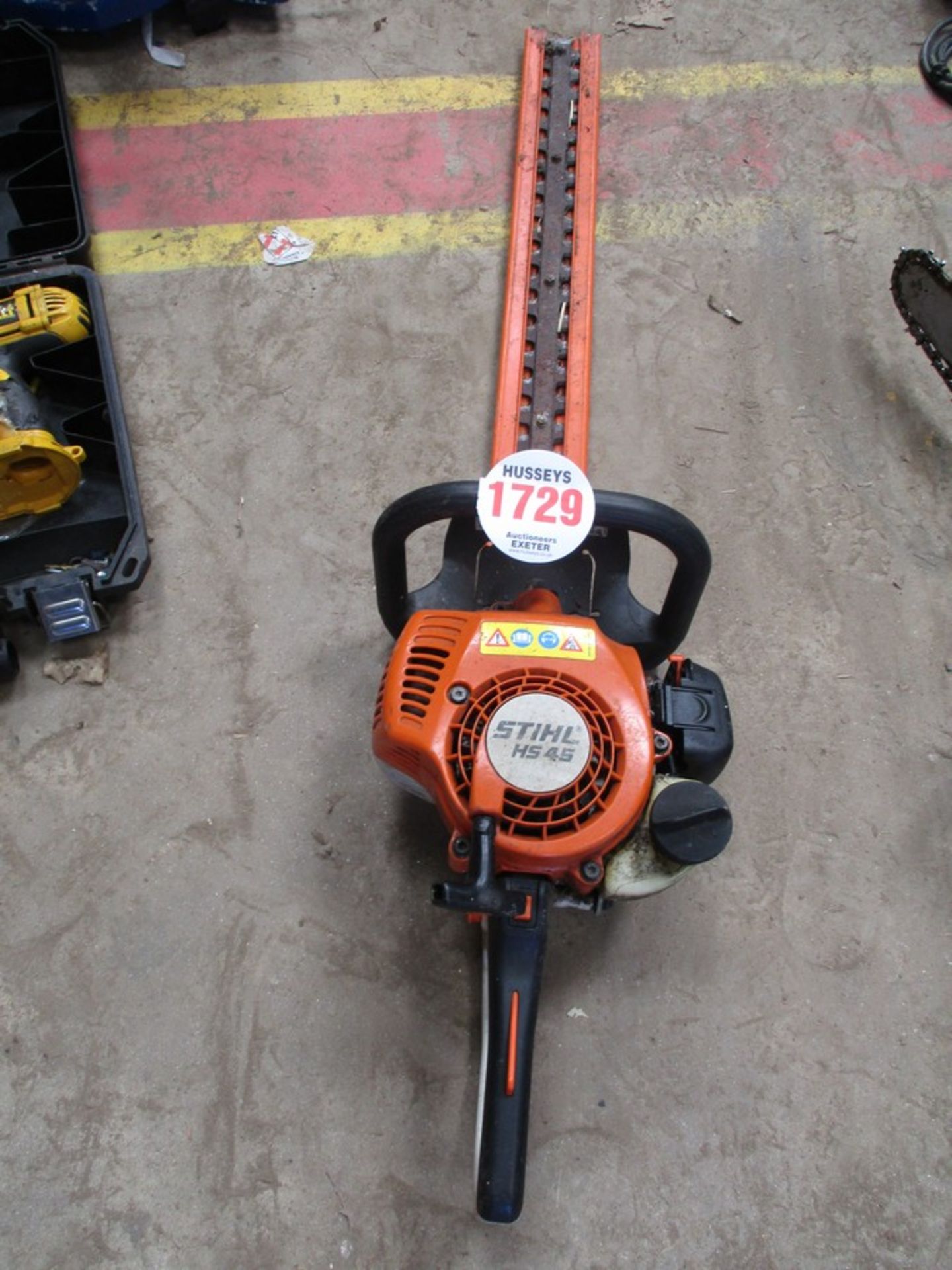 STIHL HS45 HEDGE TRIMMER